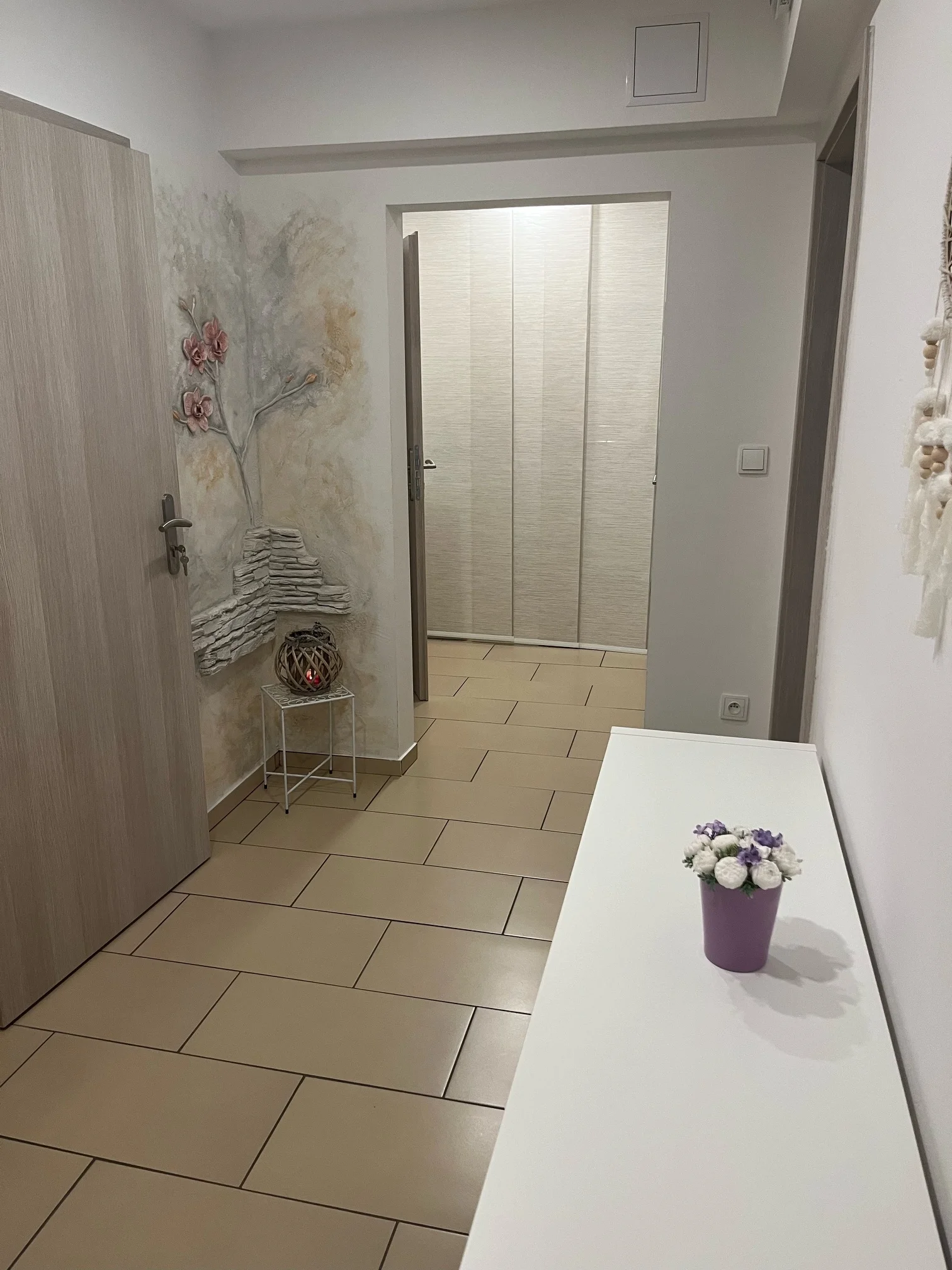 Relaxační balíček pro ženy: uvolňující masáž zad a šíje i kosmetika s čištěním, maskou a sérem