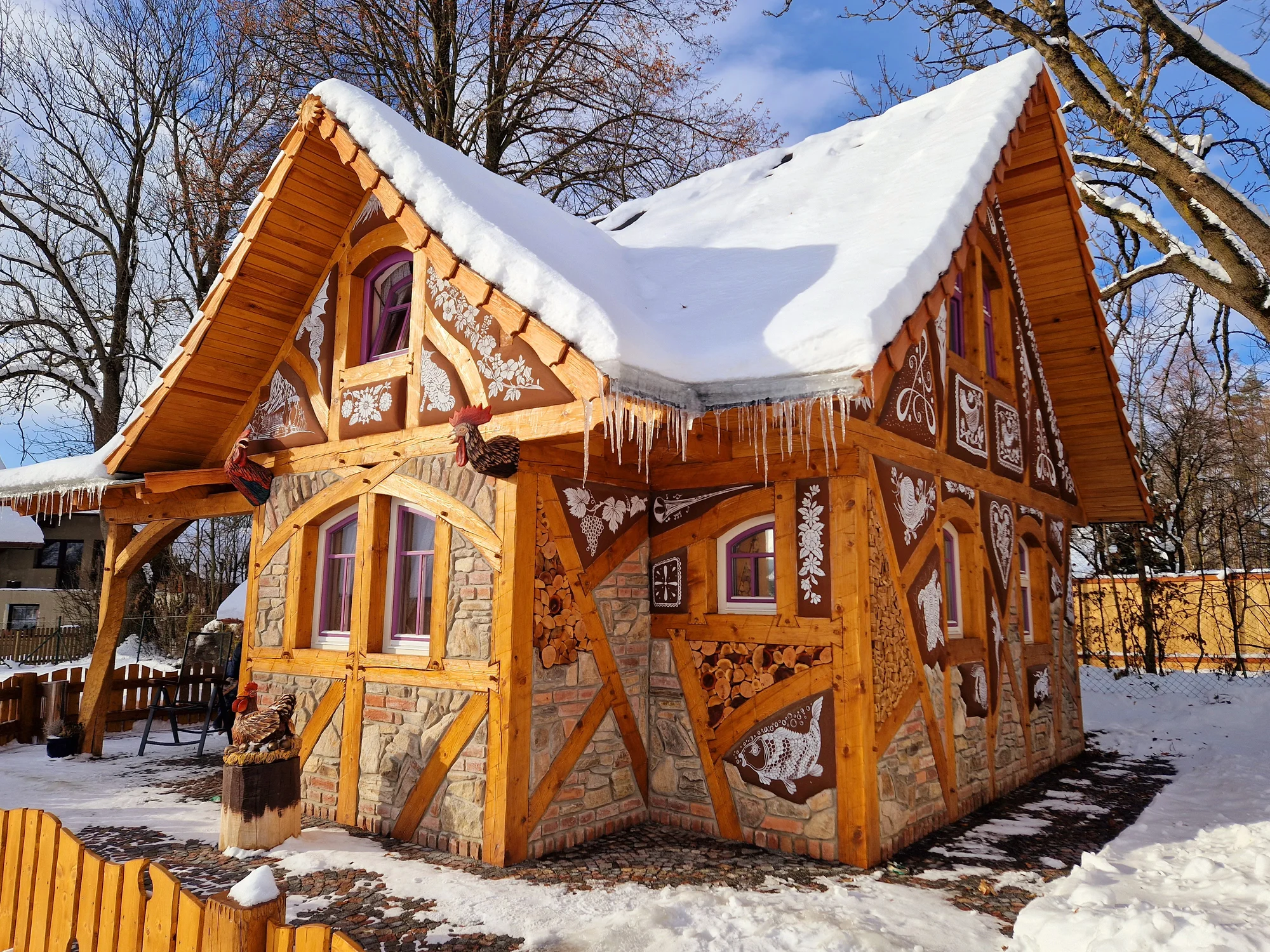 Chaloupky v Pekle Čertovina: polopenze, animační program, dětská herna a sleva na vstup do Pohádkové vesničky