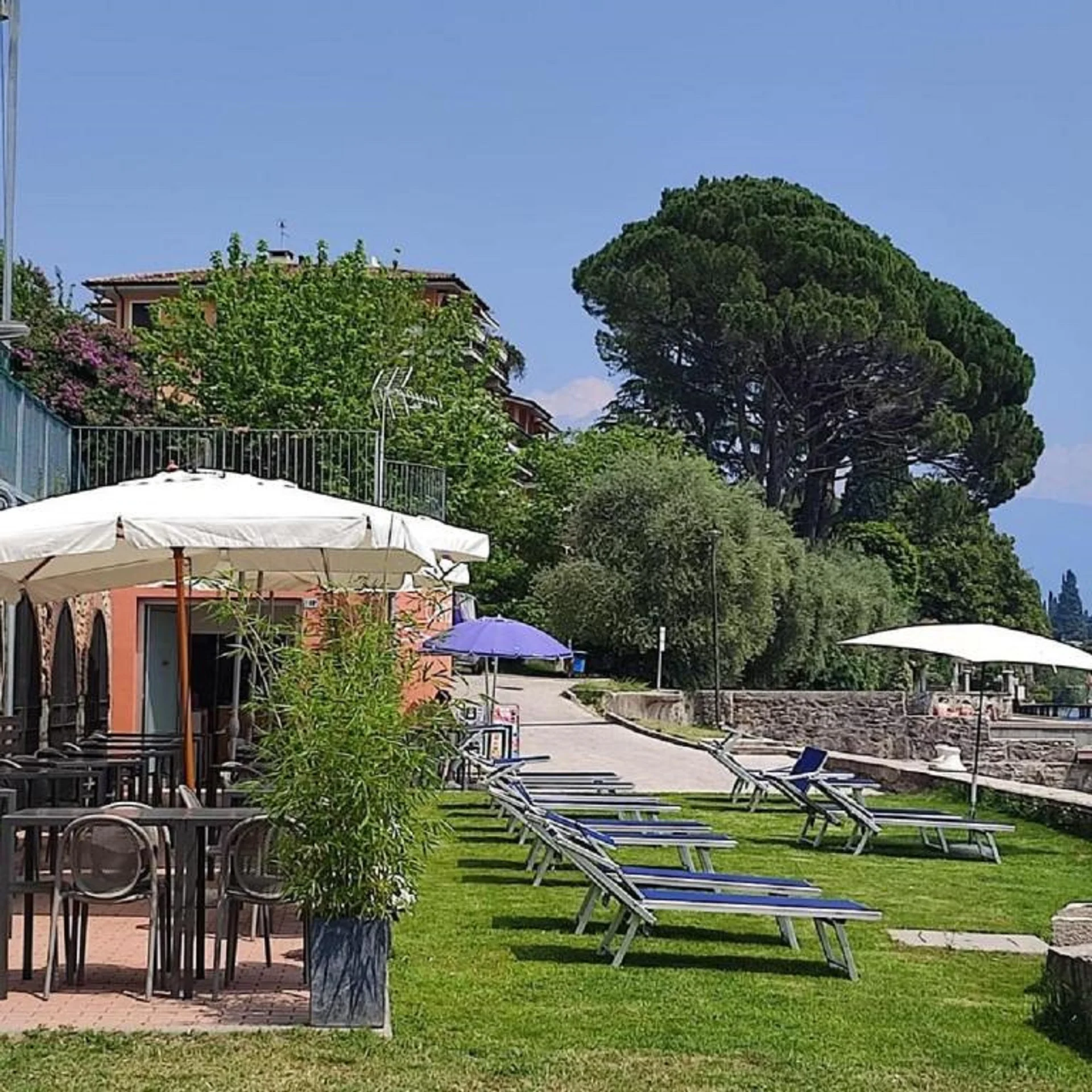 Dovolená pro pár i rodinu na břehu Lago di Garda: snídaně, wellness i kola