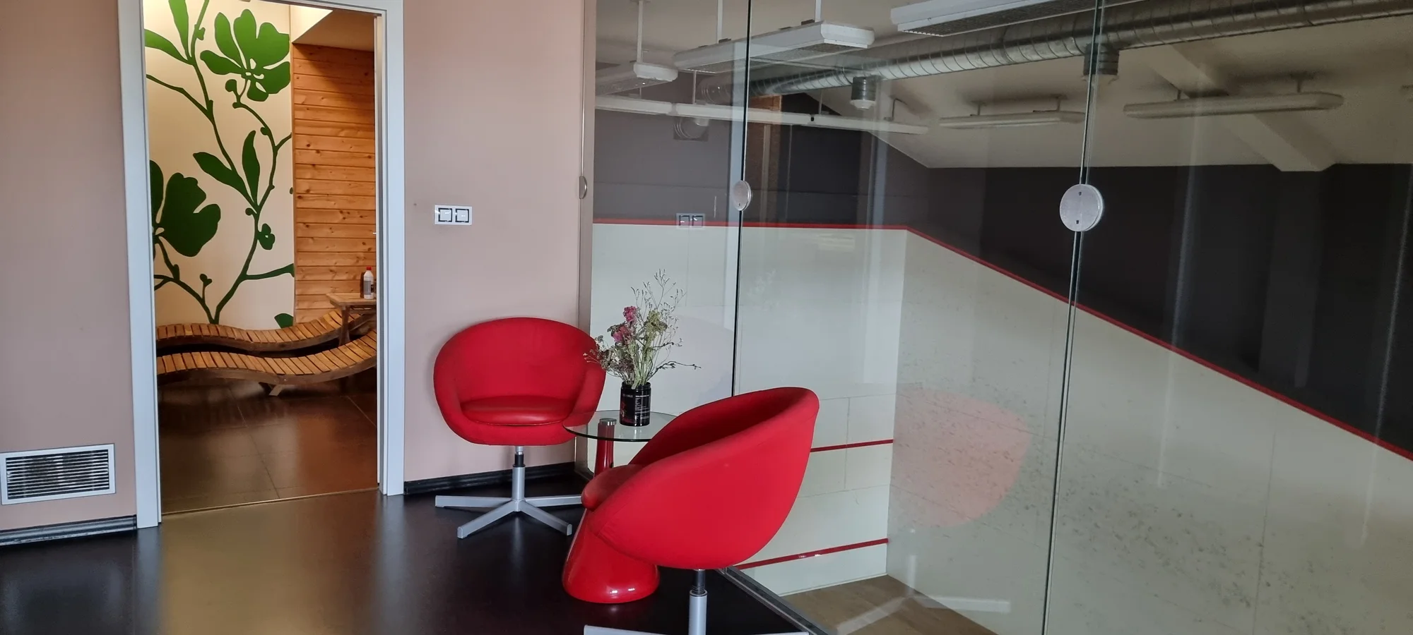 90–180min. vstup do privátního wellness: vířivka i sauna až pro 8 osob