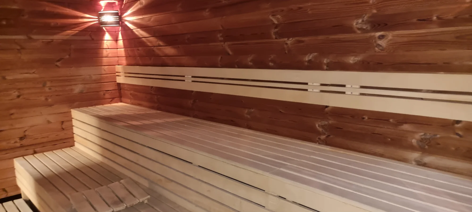 90–180min. vstup do privátního wellness: vířivka i sauna až pro 8 osob