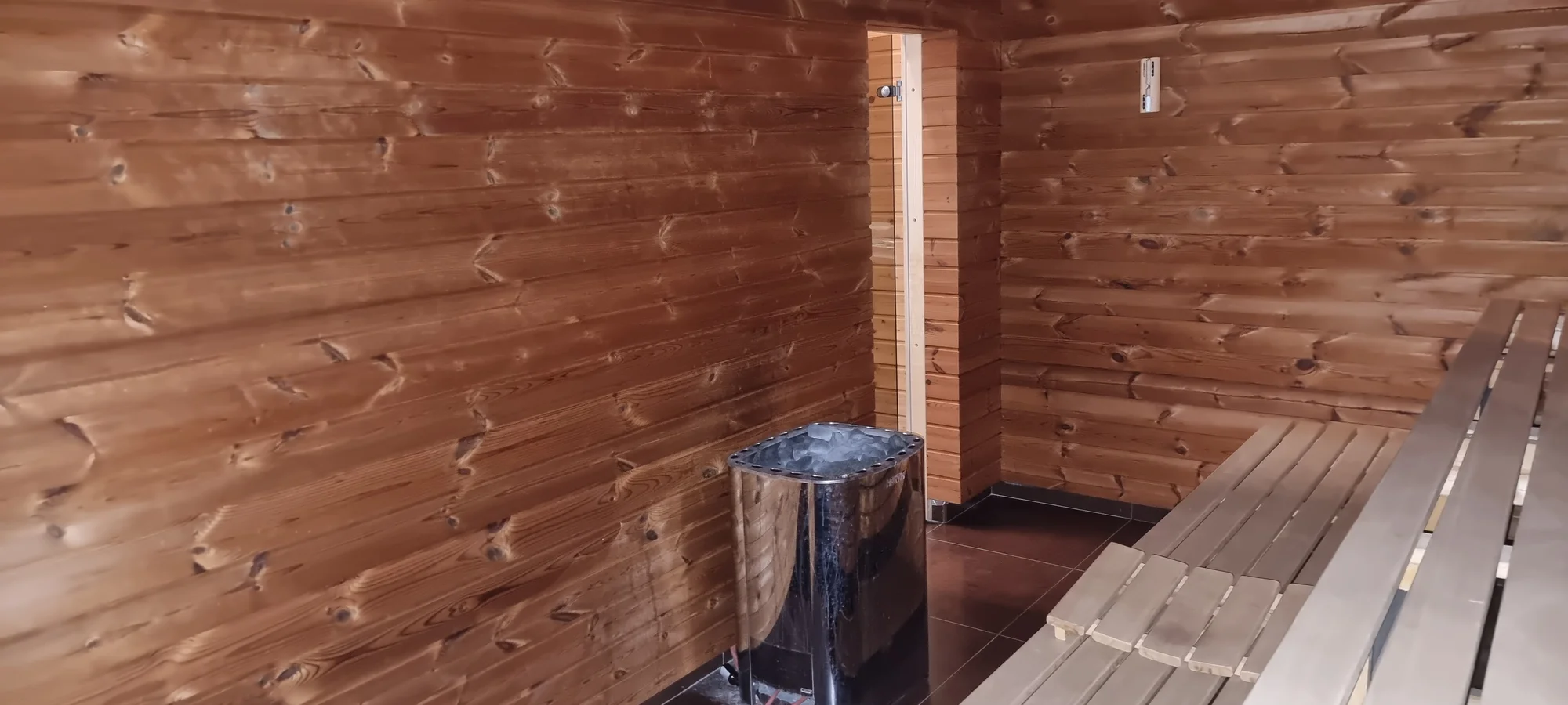 90–180min. vstup do privátního wellness: vířivka i sauna až pro 8 osob