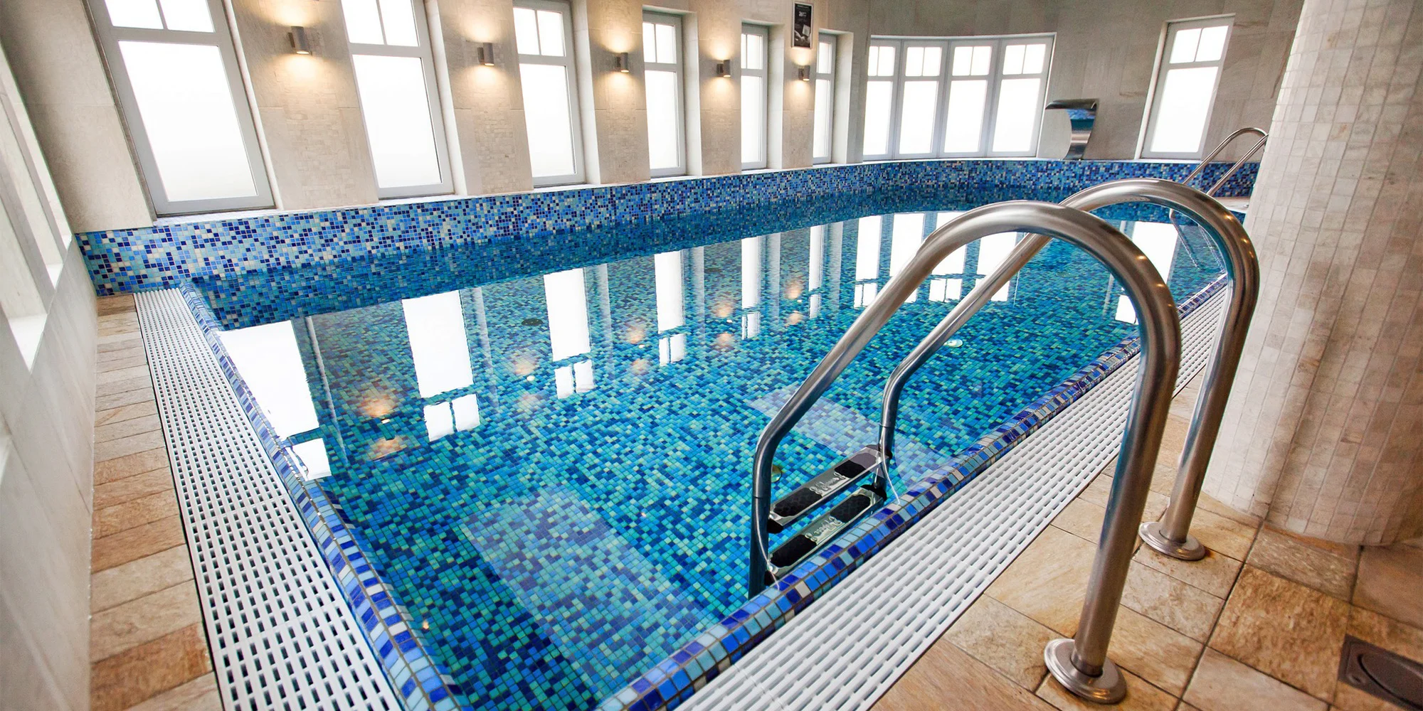 Lázně i aktivní relax v Polanica Zdrój: moderní apartmány, polopenze a wellness