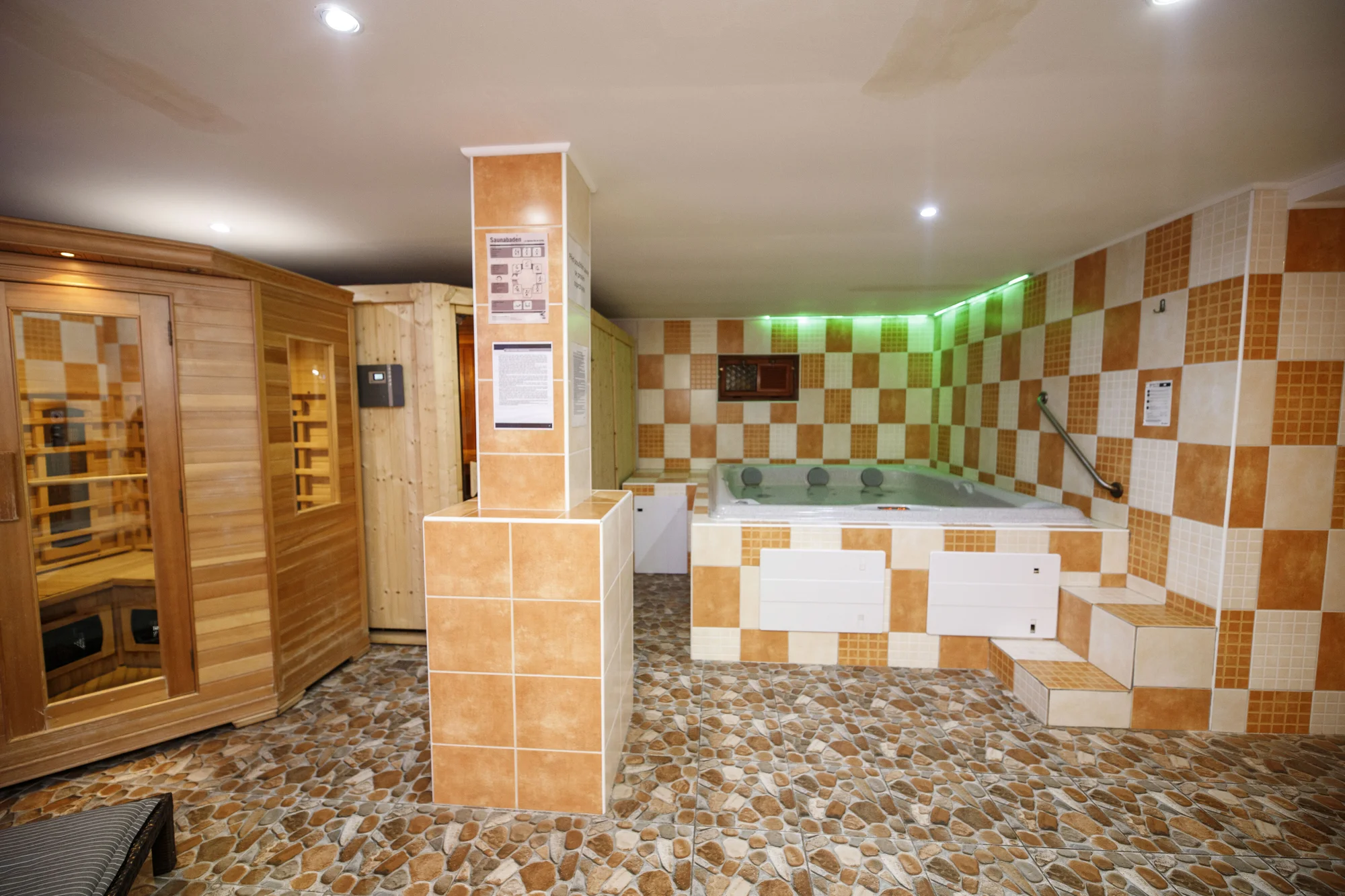Hotel ve Vrchlabí se stravou i denním vstupem do privátního wellness