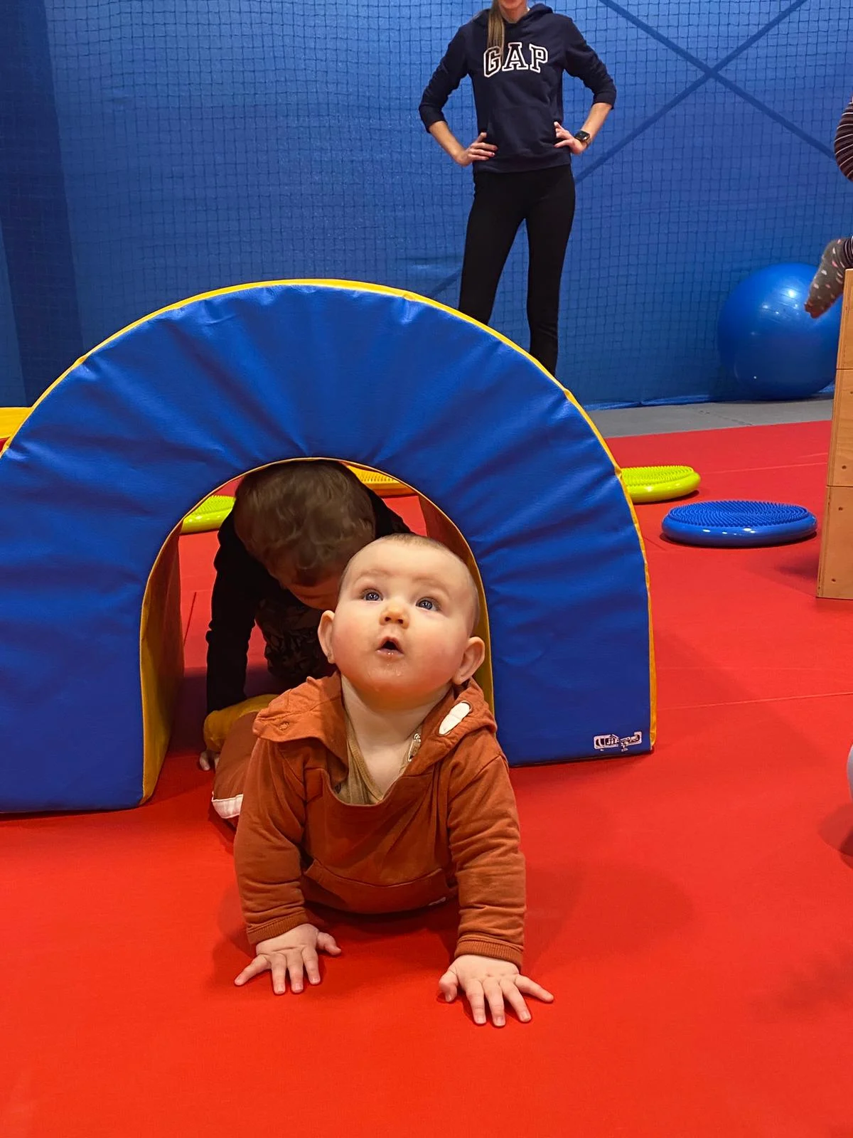 Středeční cvičení rodičů s dětmi: věkové kategorie od 6 týdnů do 5 let