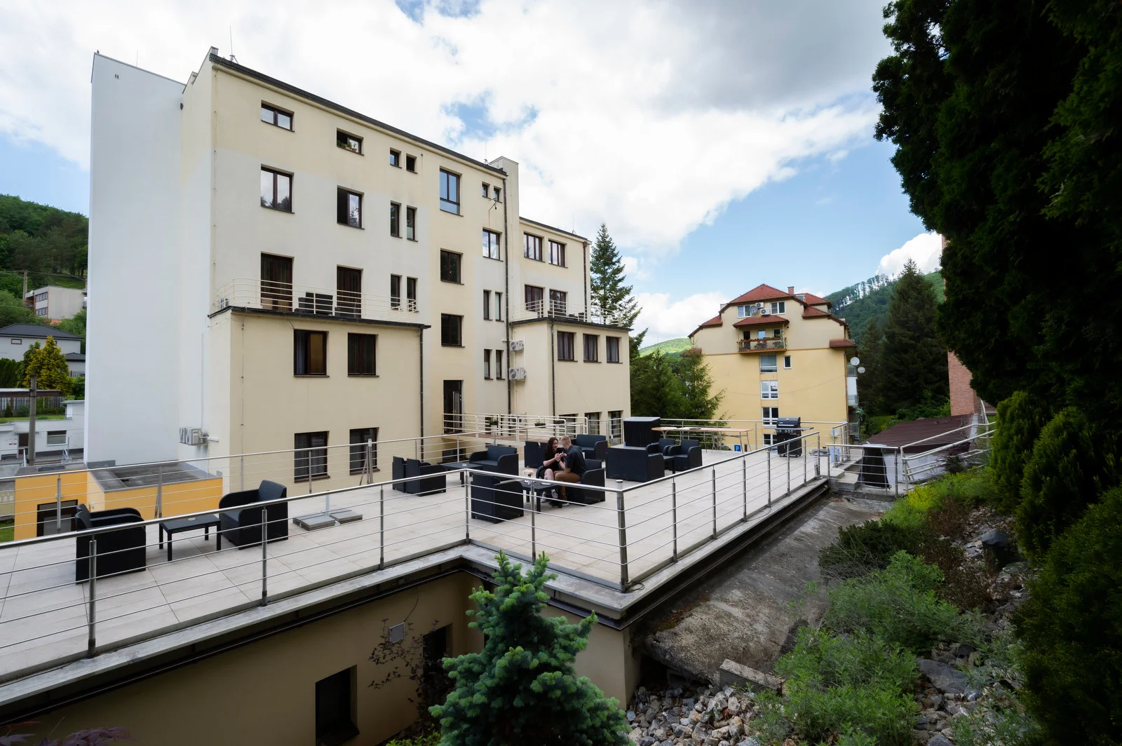 Pobyt v Trenčianských Teplicích: denně vstup do wellness, na výběr snídaně i polopenze, sleva do lázní
