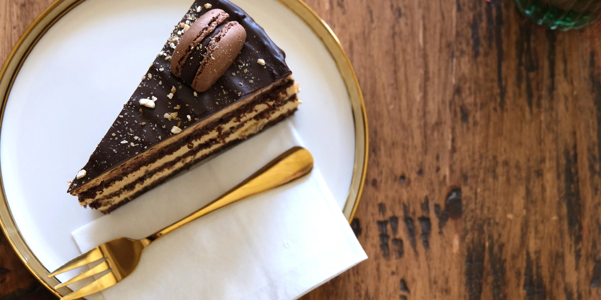 Káva, zákusek i limonáda s kousky ovoce dle výběru pro 1 nebo 2 osoby