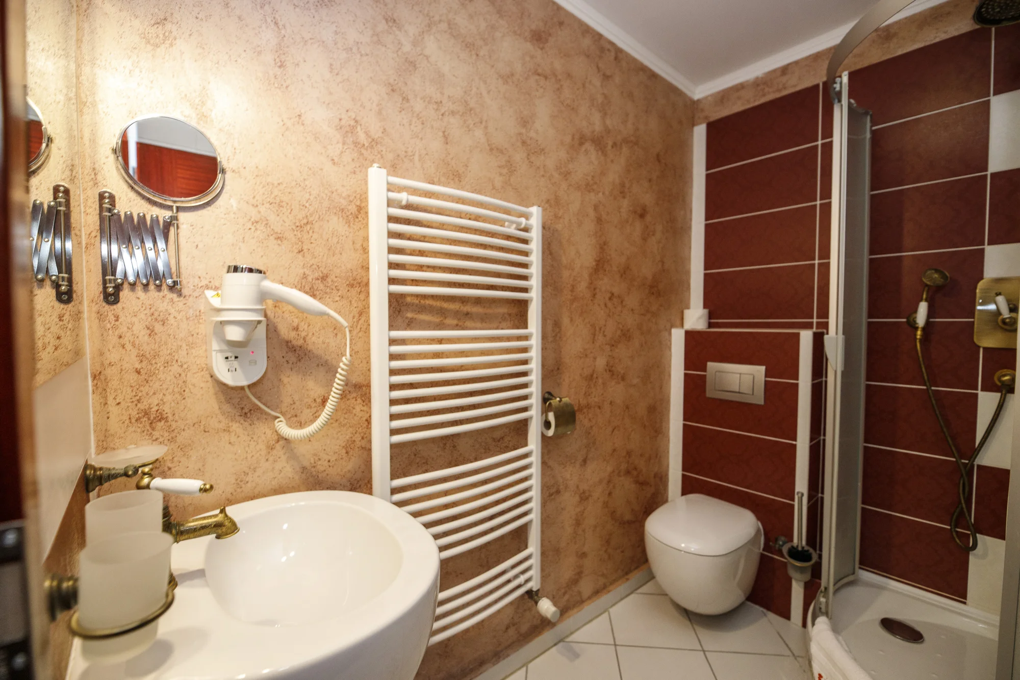 4* pobyt v Chomutově: balíčky se snídaní, privátním wellness i vířivkou na pokoji