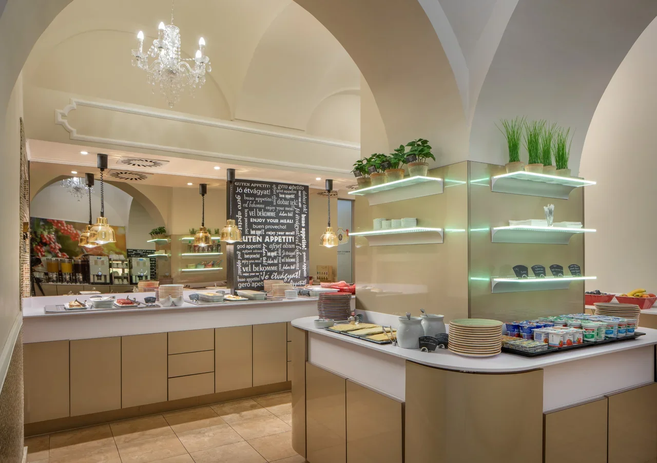 Pobyt s polopenzí, neomezeným wellness a procedurami ve 4* hotelu v Maďarsku