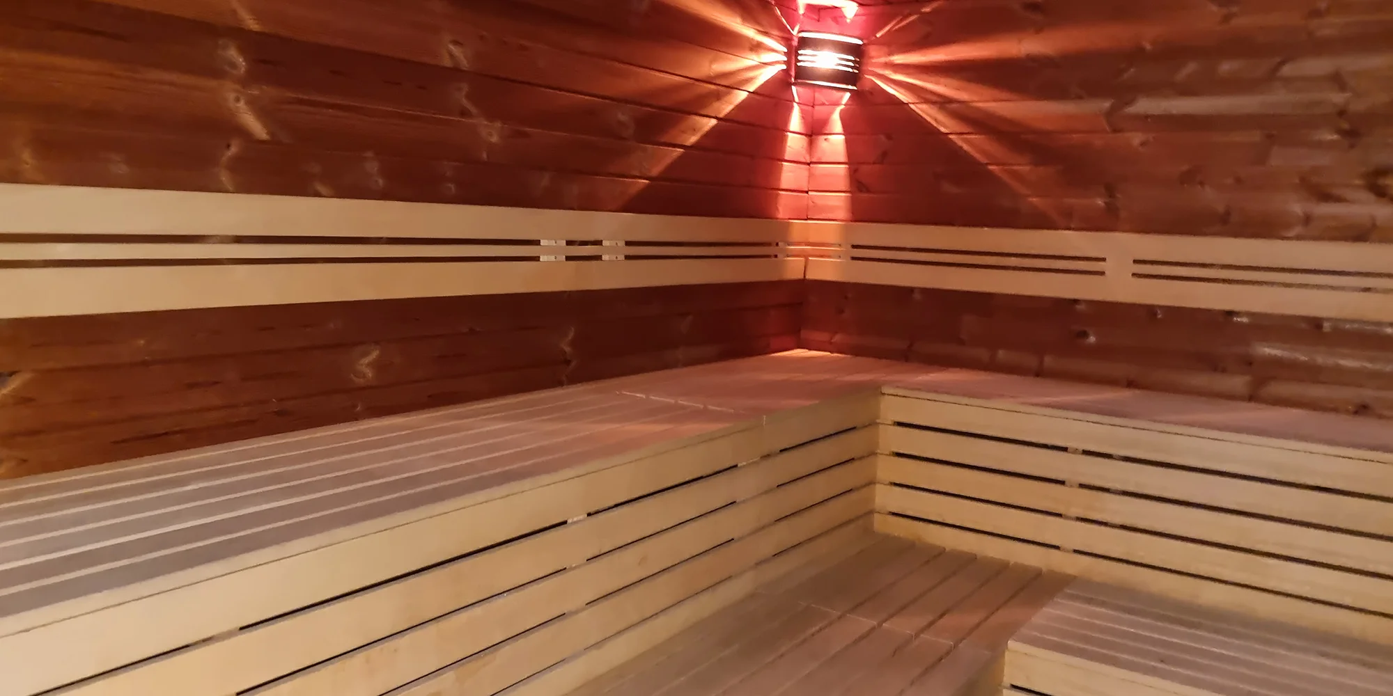 90–180min. vstup do privátního wellness: vířivka i sauna až pro 8 osob
