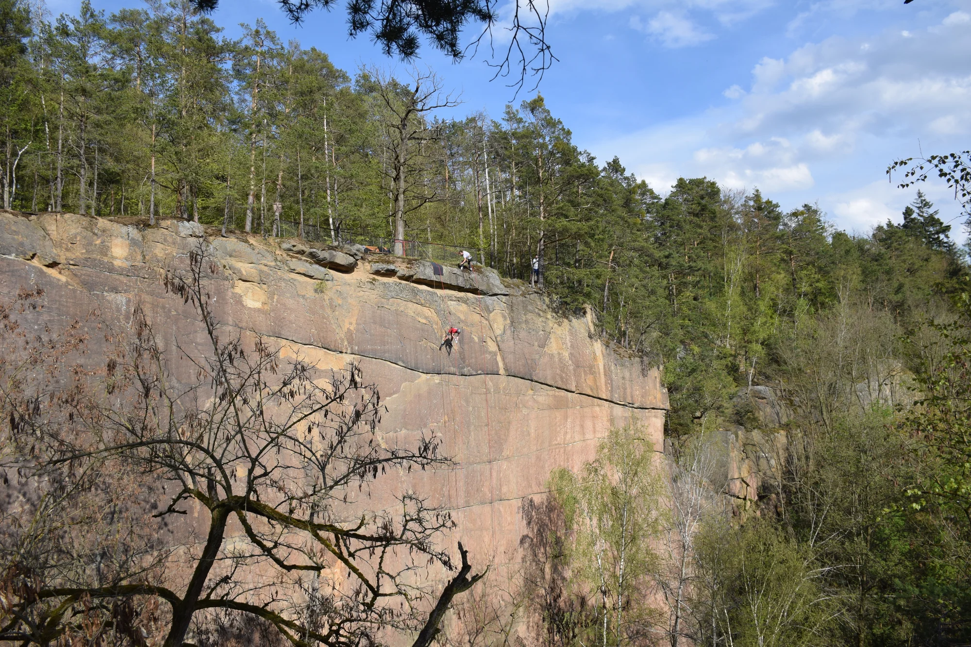 Adrenalin ve vašich rukou: rope jumping ze Sekané skály pro 1 i 2 dobrodruhy