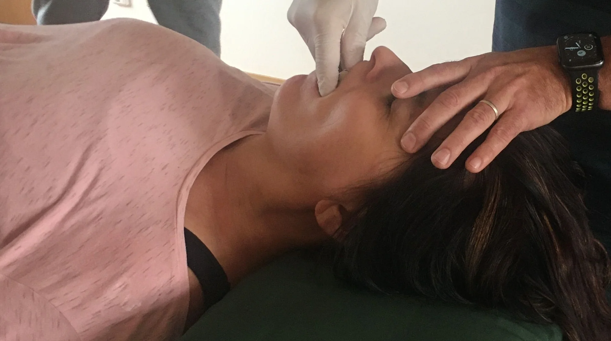 Ulevte svým problémům: kraniosakrální osteopatie od fyzioterapeuta