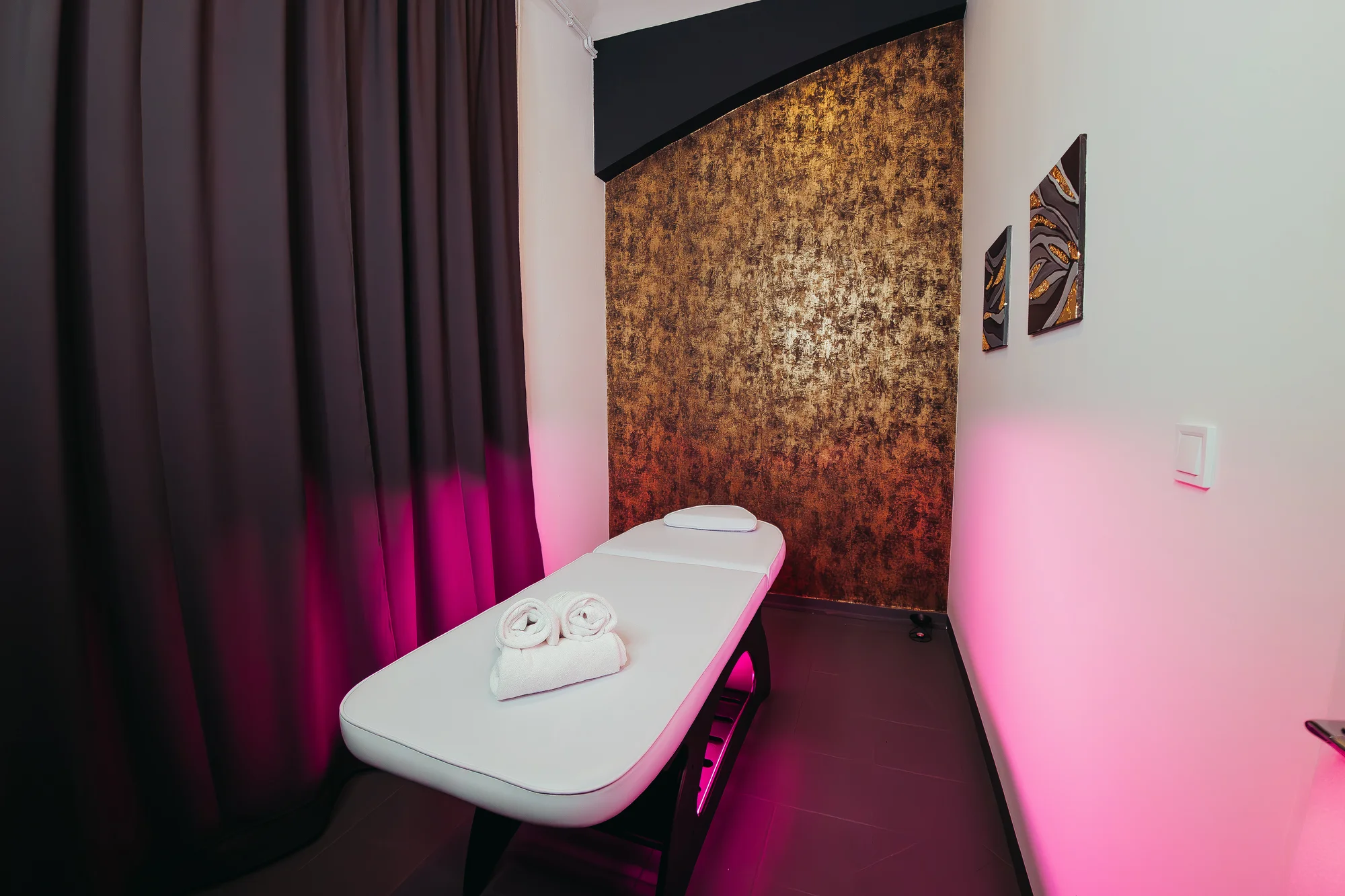 Víkendová relaxační masáž s aroma olejem: 60 či 90 minut pro jednoho nebo párová