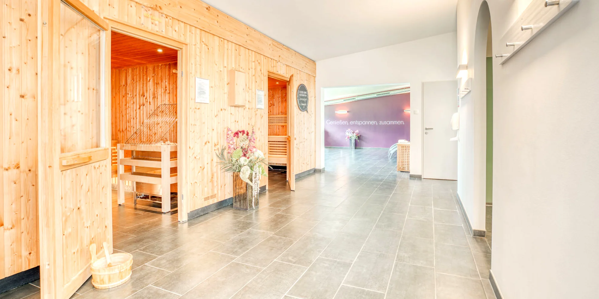Dovolená v Kitzbühelských Alpách v Tyrolsku: krásný hotel se snídaní či polopenzí a relax zónou