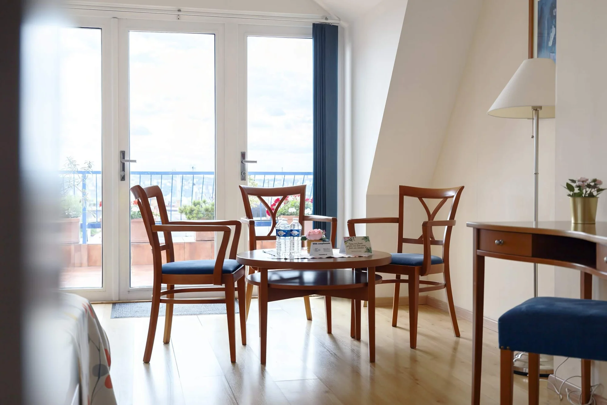 Královské Vinohrady až pro 5 osob: moderní apartmán s kuchyňkou a snídaně