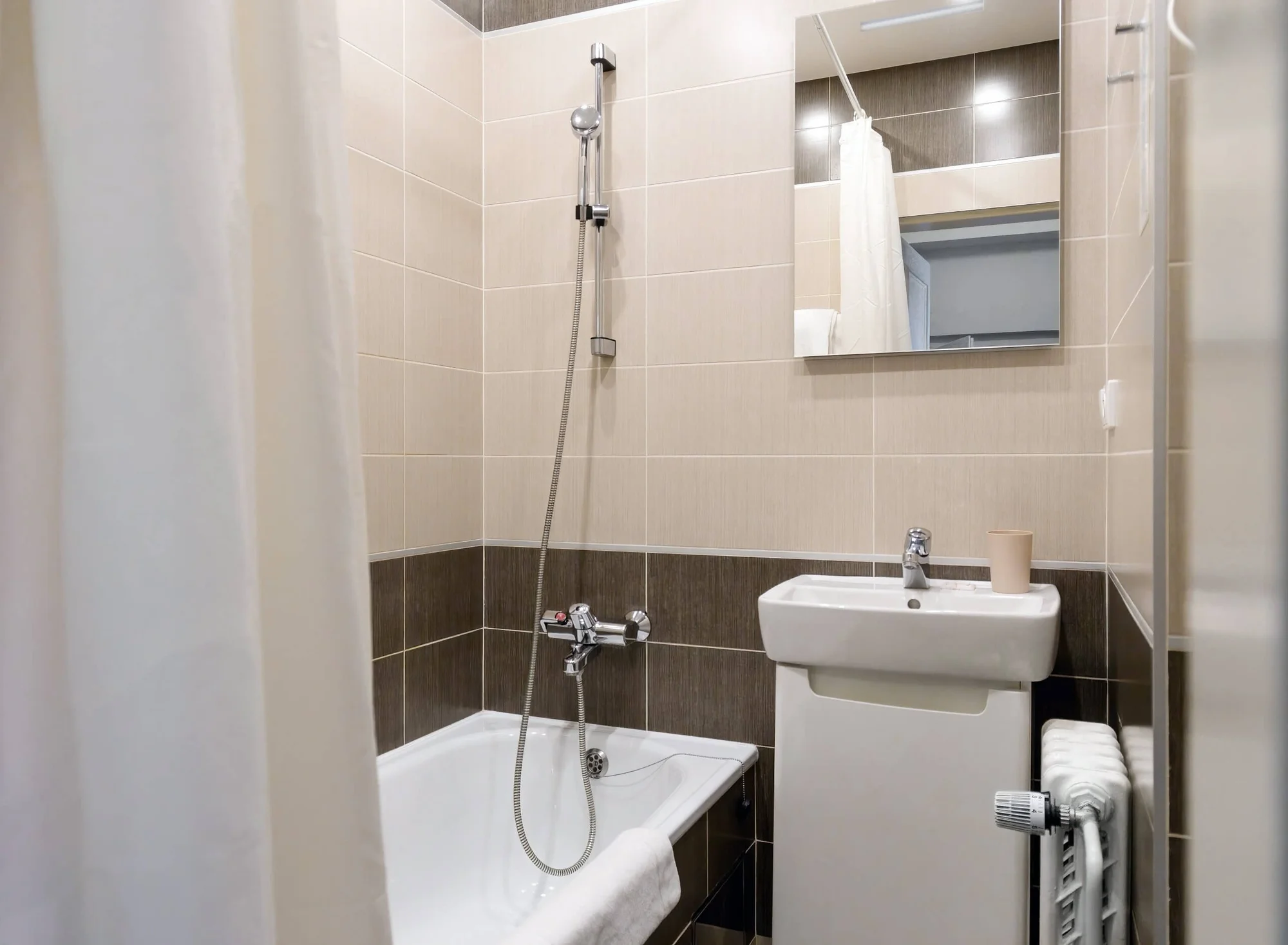 Královské Vinohrady až pro 5 osob: moderní apartmán s kuchyňkou a snídaně