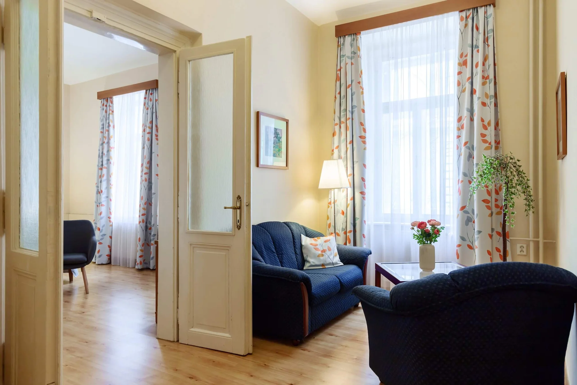 Královské Vinohrady až pro 5 osob: moderní apartmán s kuchyňkou a snídaně