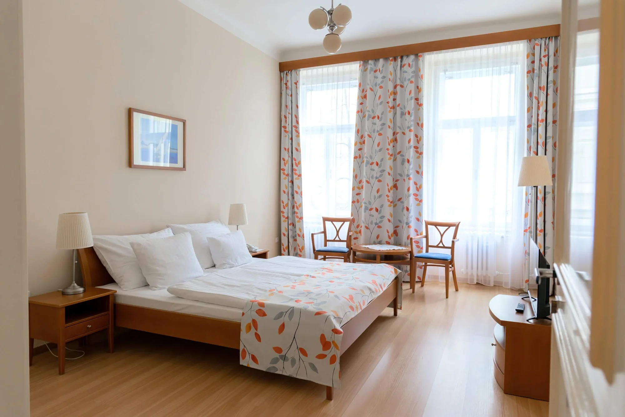 Královské Vinohrady až pro 5 osob: moderní apartmán s kuchyňkou a snídaně