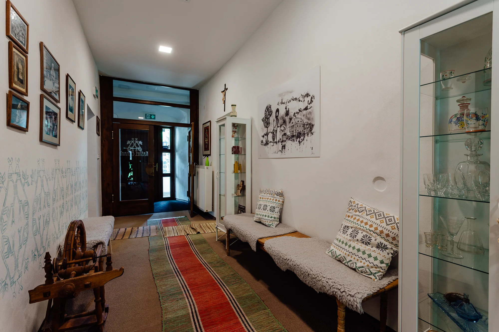 Pohádkový pobyt v barokním zámečku ve vesnici Čičmany