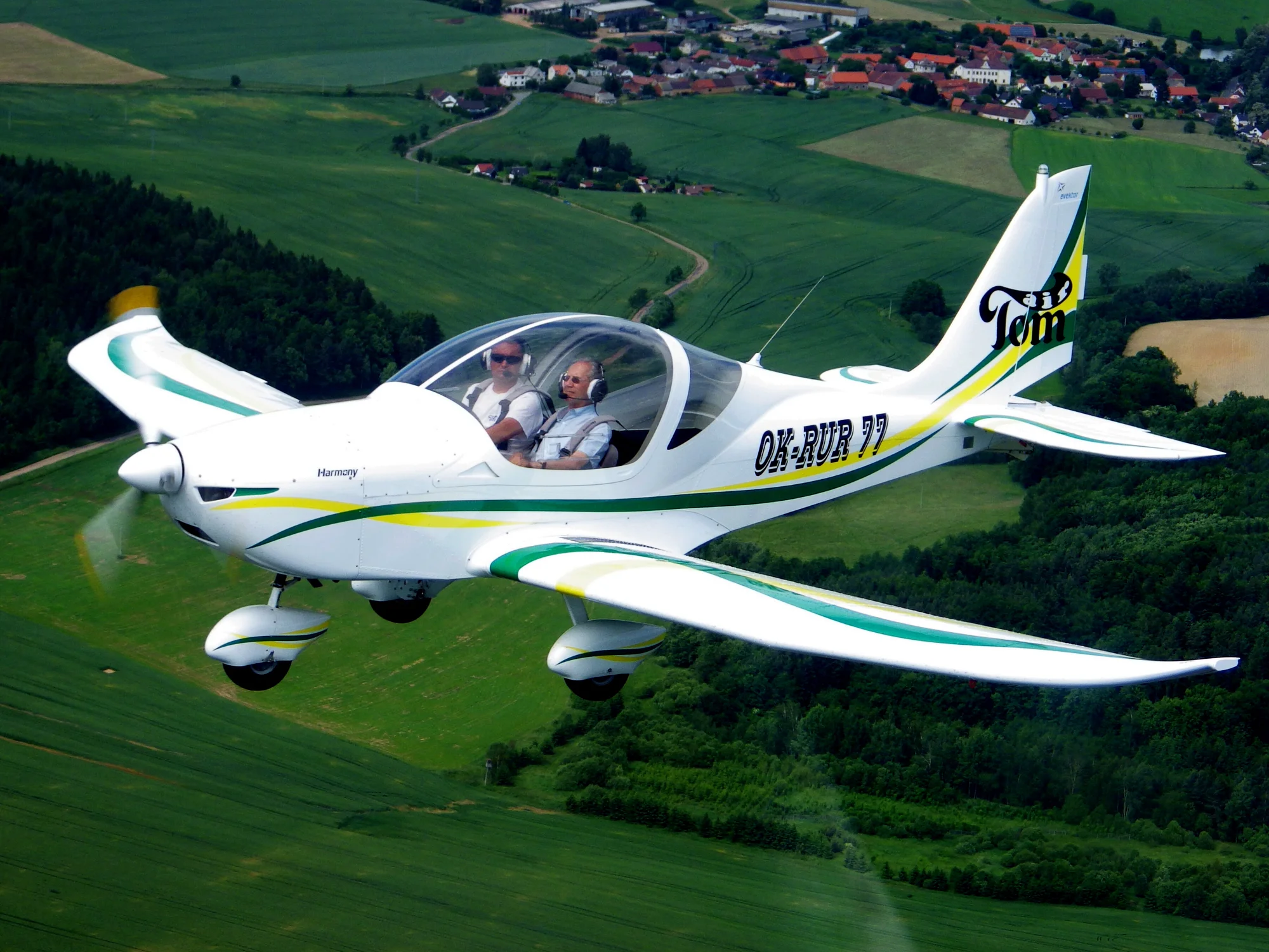 Staňte se na chvíli pilotem: až 40 min. řízení sportovního letounu