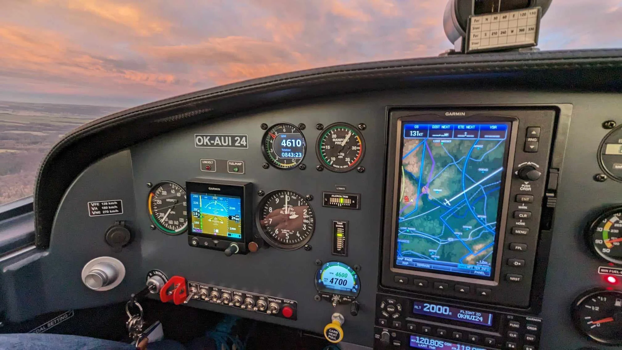 Staňte se na chvíli pilotem: až 40 min. řízení sportovního letounu