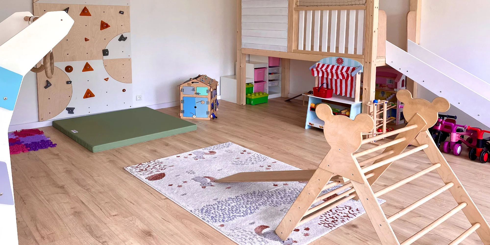 Vstup do dětské herničky a káva Javorka nebo dětská káva