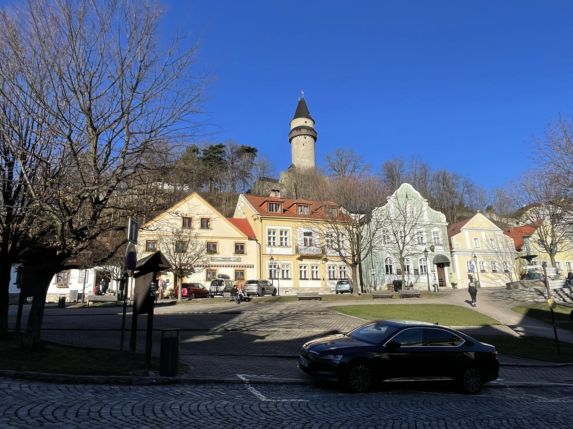 Pobyt v luxusním historickém hotelu na náměstí ve Štramberku: polopenze a vyhlášené Lašské lázně