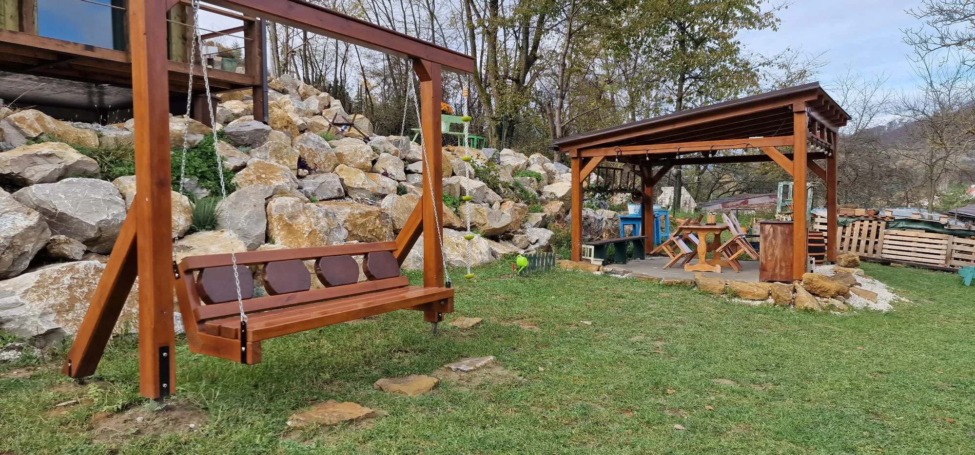 Trenčianské Teplice: romantika ve dvou nebo rodinný pobyt v domečku s venkovní vířivkou