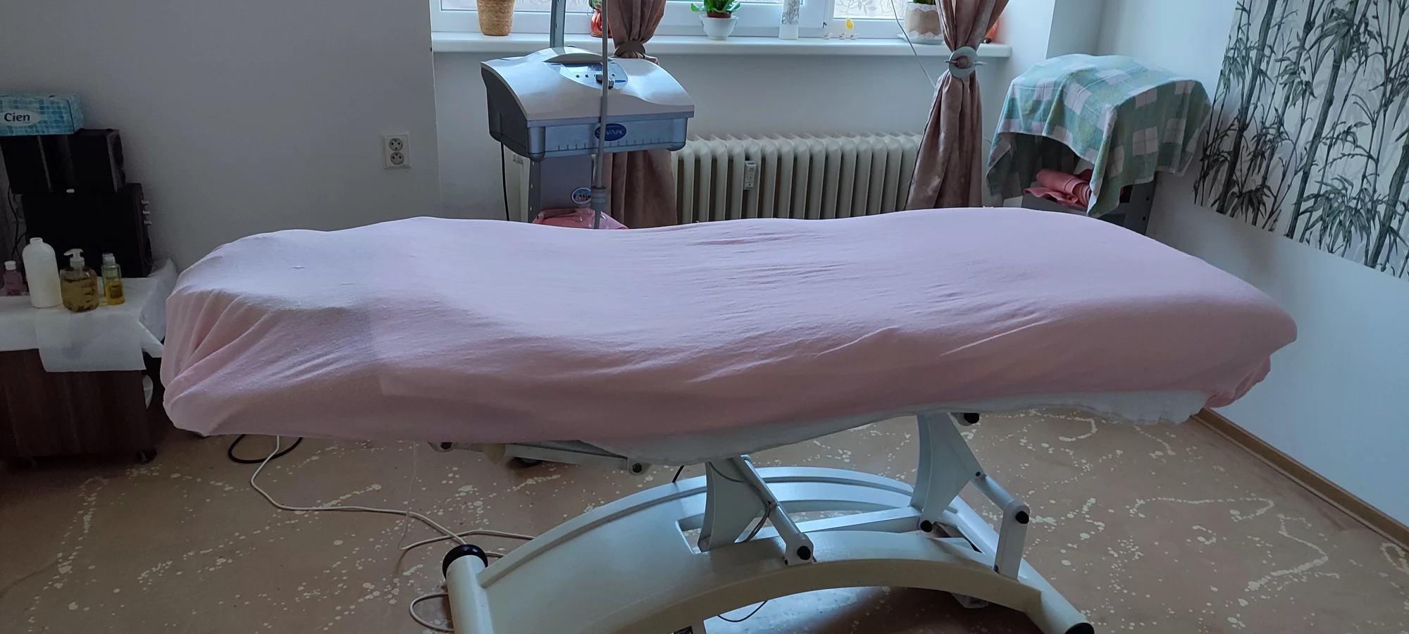 30–60min. masáž dle výběru: zadní části těla, anticelulitidní či lymfatická manuální i přístrojová