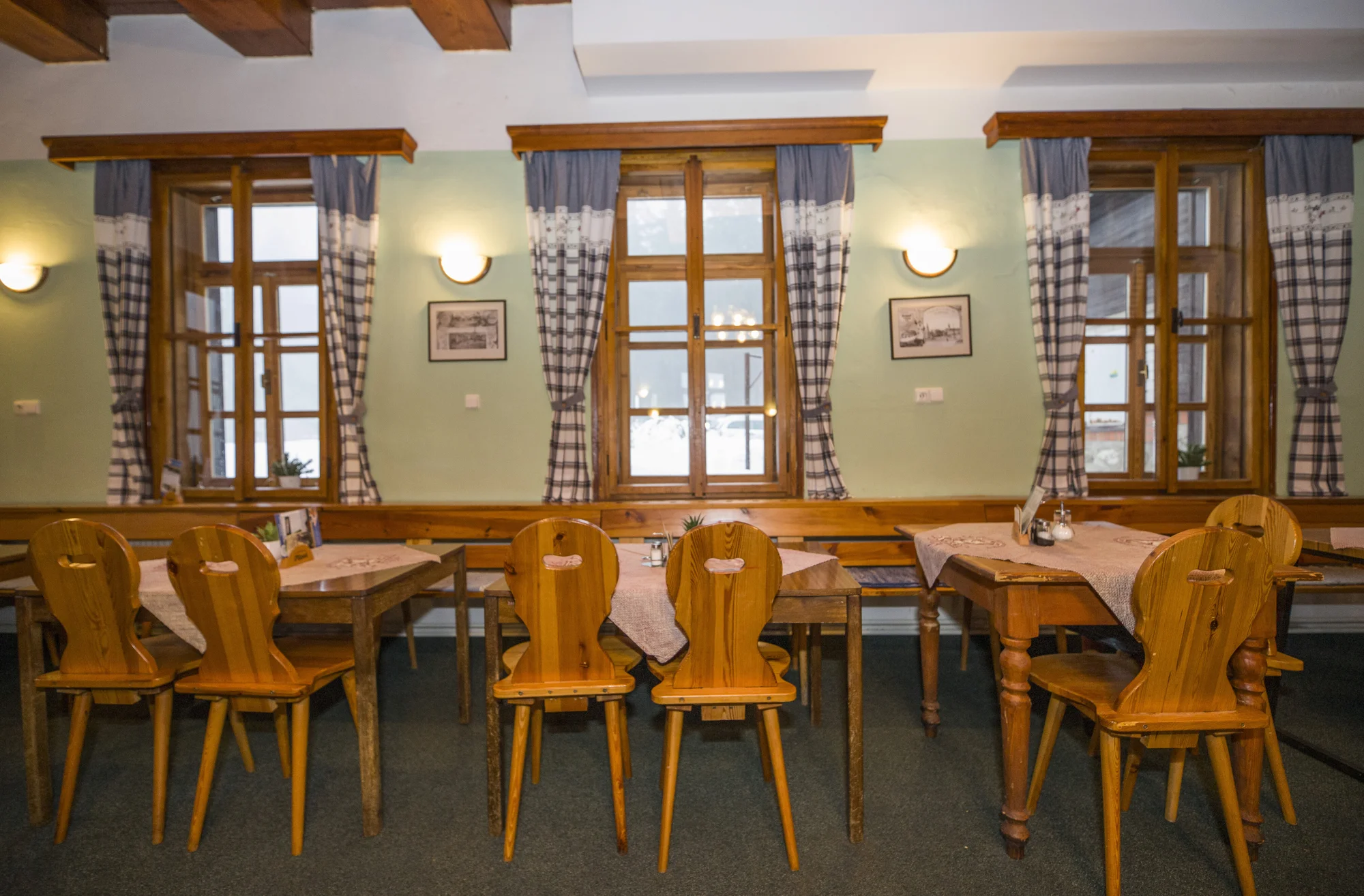 Pobyt pro 2–6 osob v Krkonoších: polopenze i jízda z Černé hory