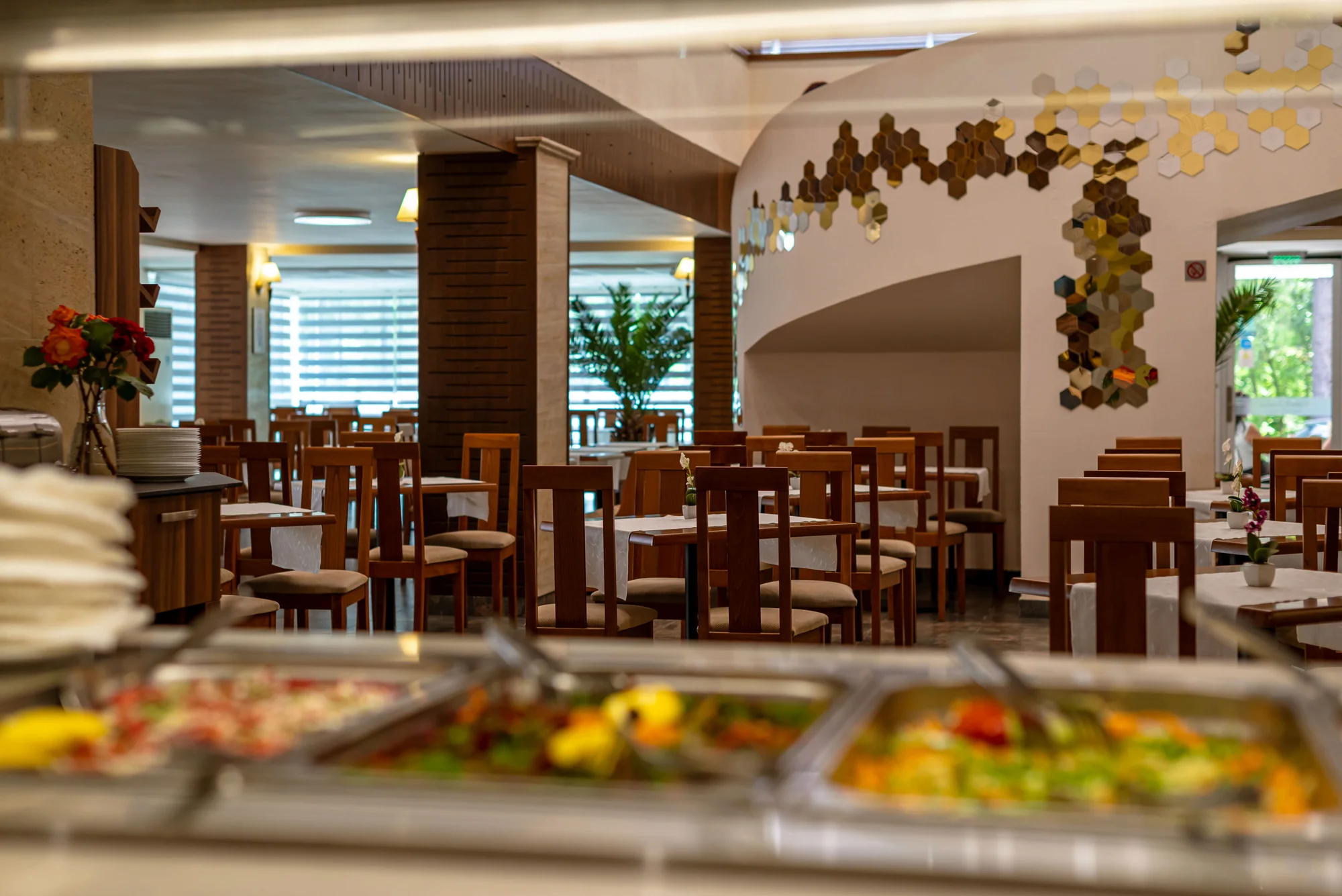 Rodinná dovolená v Bulharsku: hotel 500 m od moře, animační program, nový aquapark, 2 děti zdarma
