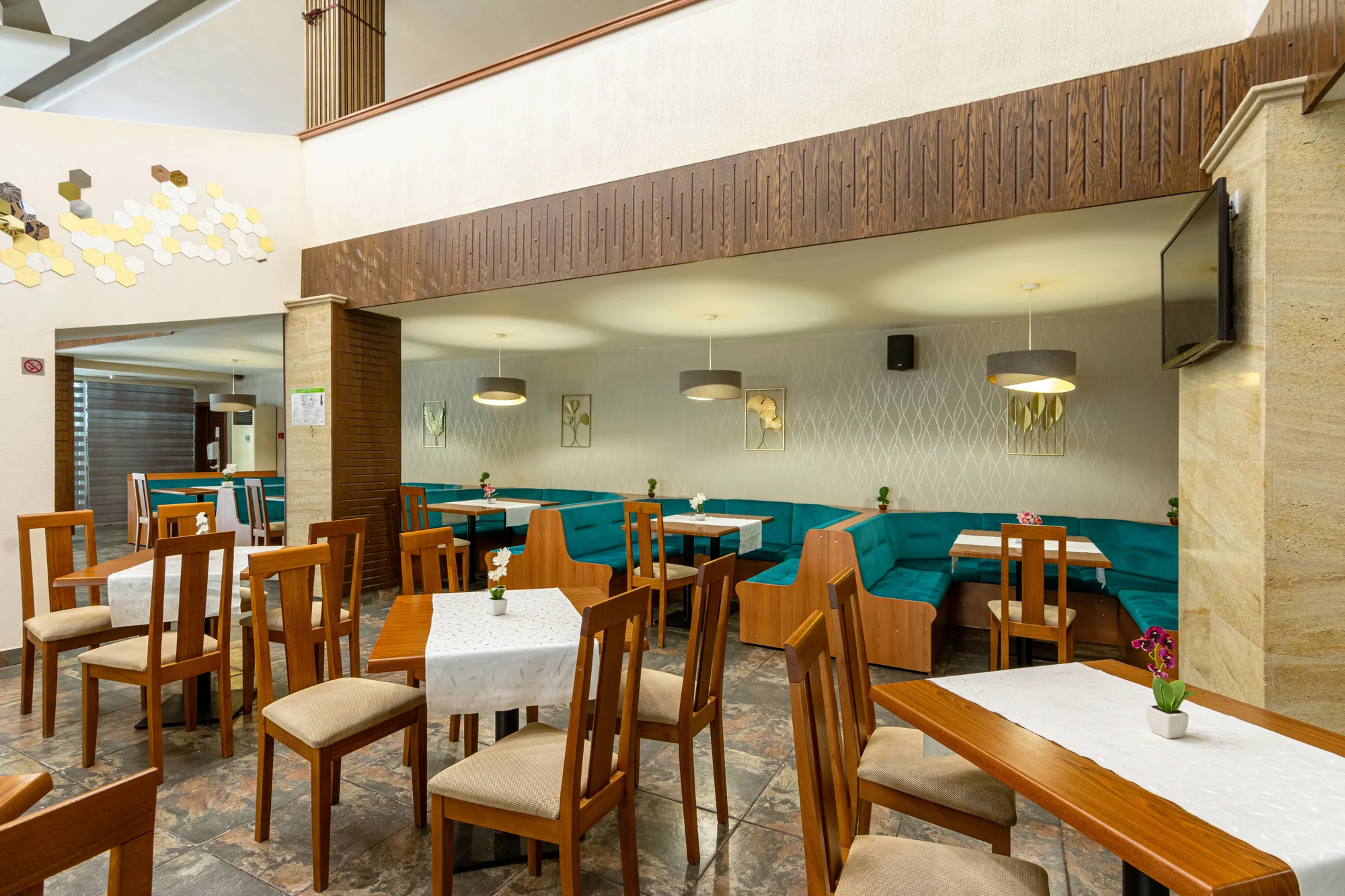 Rodinná dovolená v Bulharsku: hotel 500 m od moře, animační program, nový aquapark, 2 děti zdarma