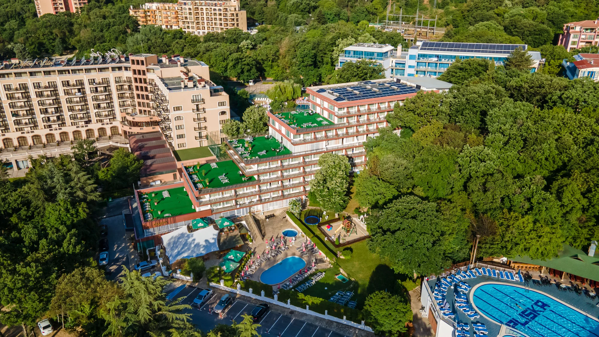 Rodinná dovolená v Bulharsku: hotel 500 m od moře, animační program, nový aquapark, 2 děti zdarma