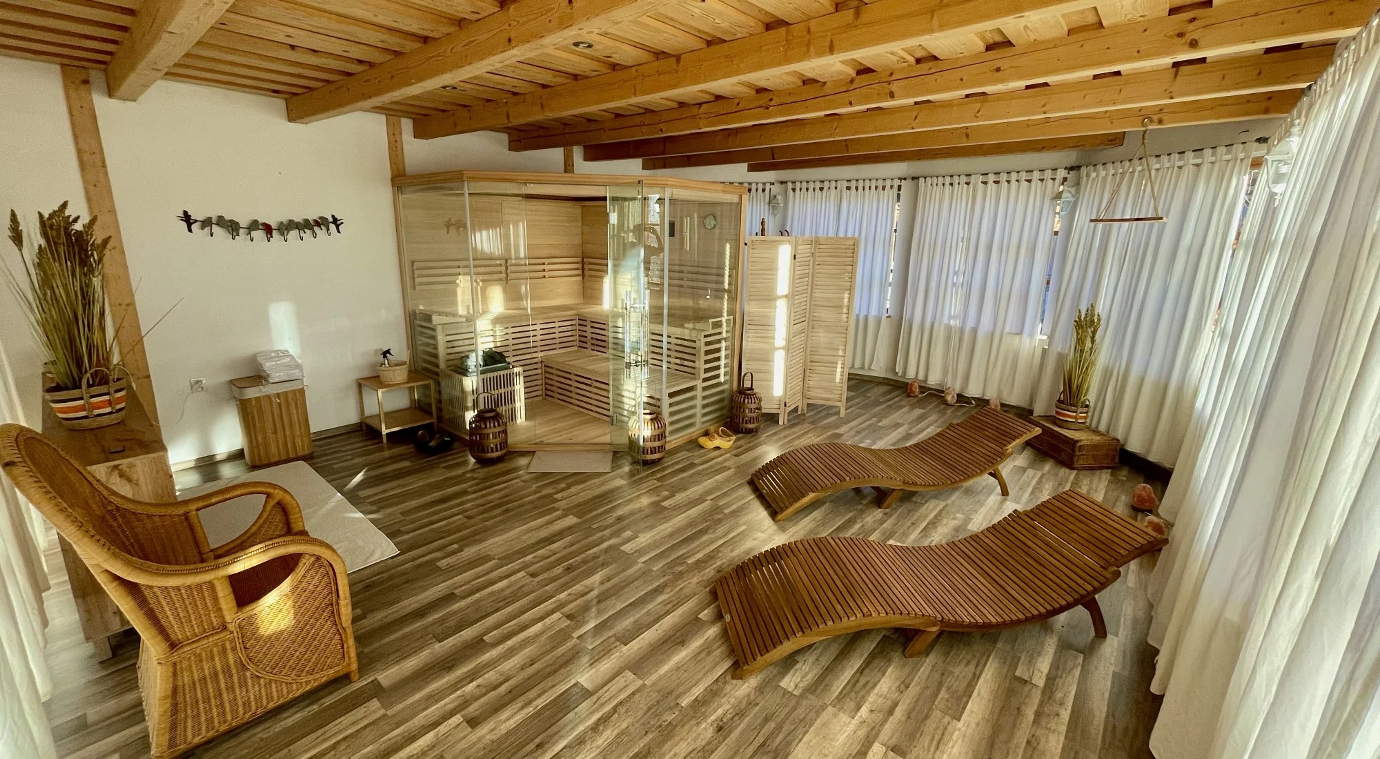 Pobyt v oblíbeném venkovském sídle v Bešeňové: snídaně, mini wellness a slevy do aquaparku