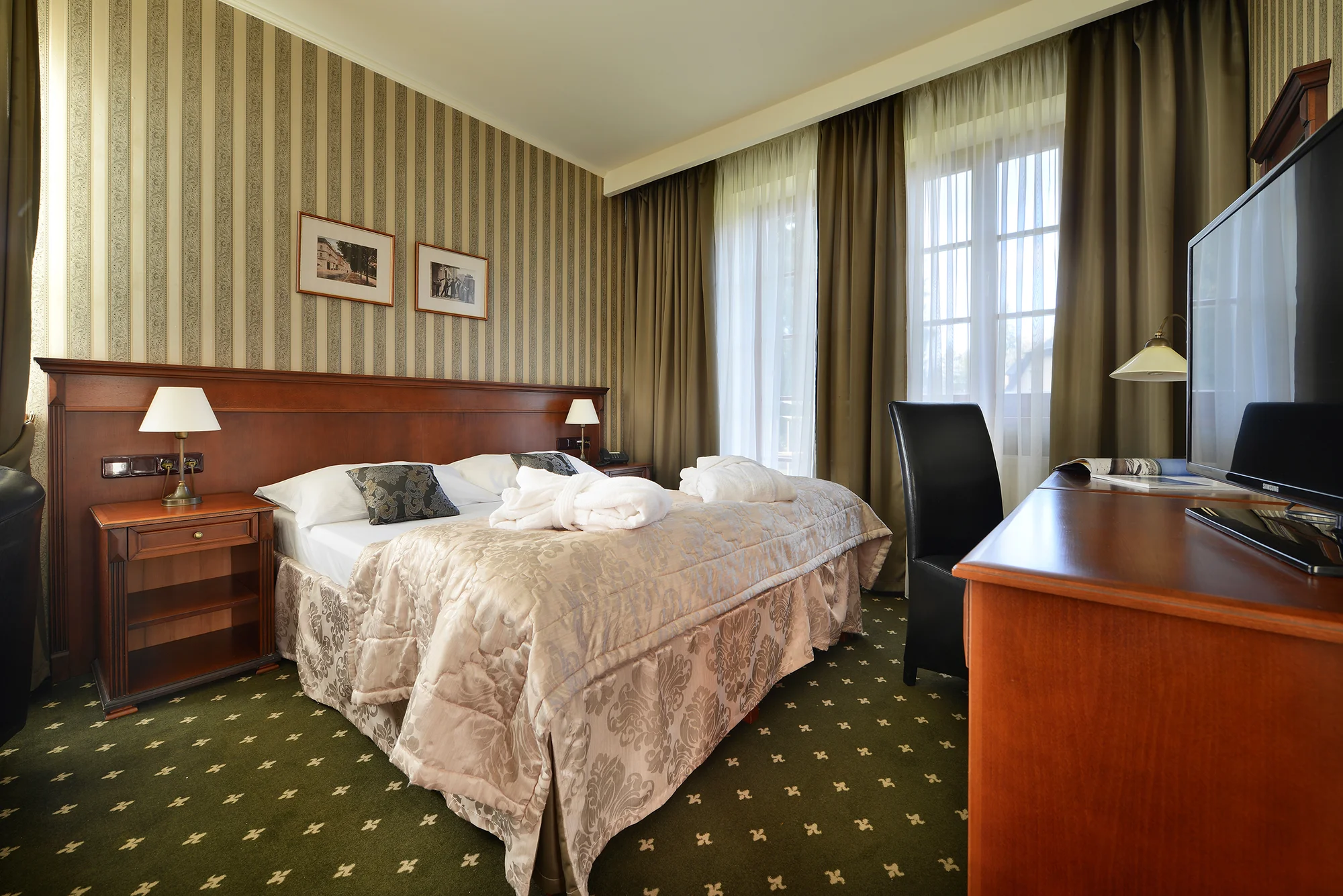 4* hotel v klidné části Mariánských Lázní: snídaně či polopenze, wellness i procedury