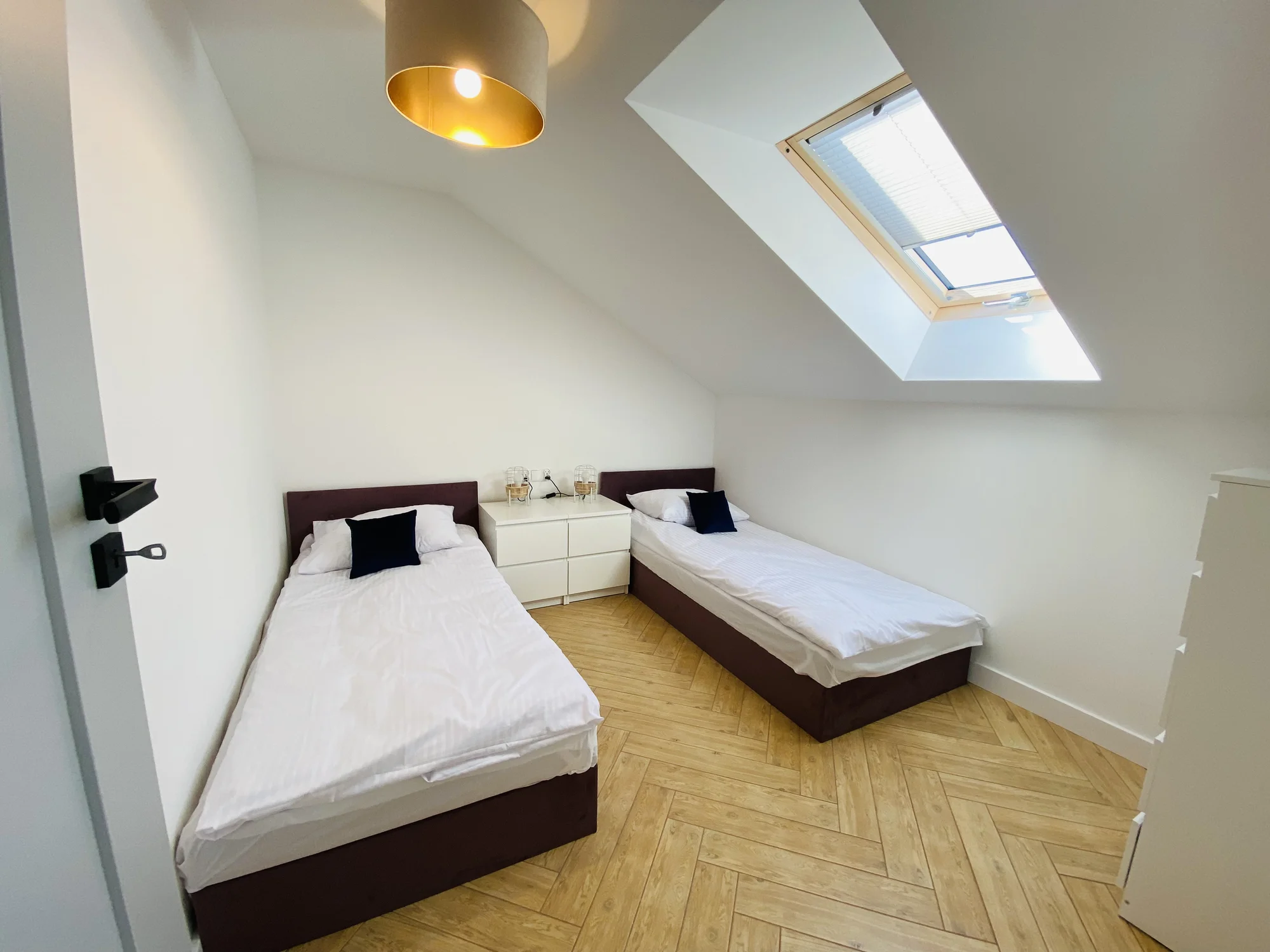 Vyhlášená pláž Leba a písečné duny: moderní apartmány pro celou rodinu, zahrada i balkon