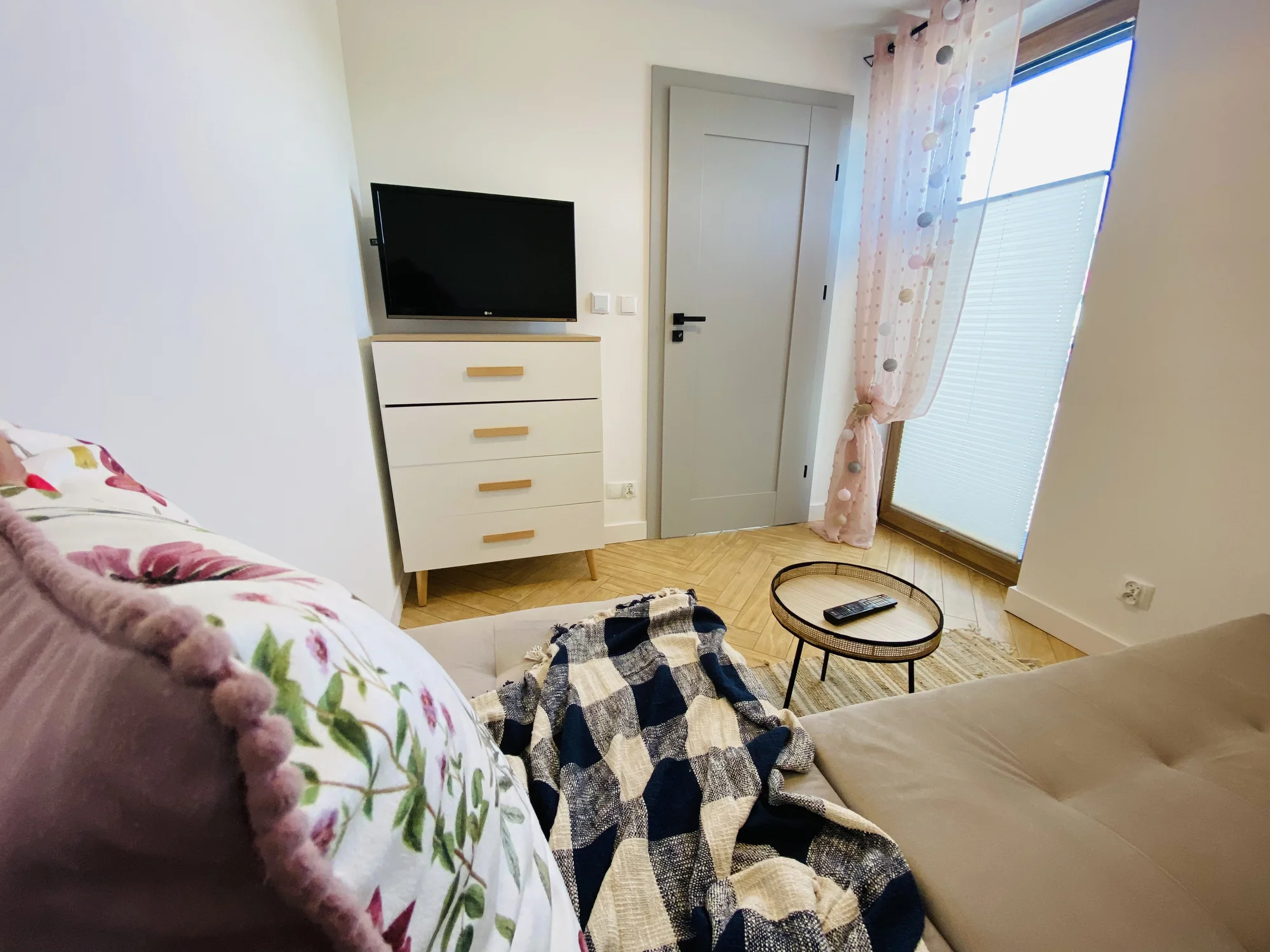 Vyhlášená pláž Leba a písečné duny: moderní apartmány pro celou rodinu, zahrada i balkon