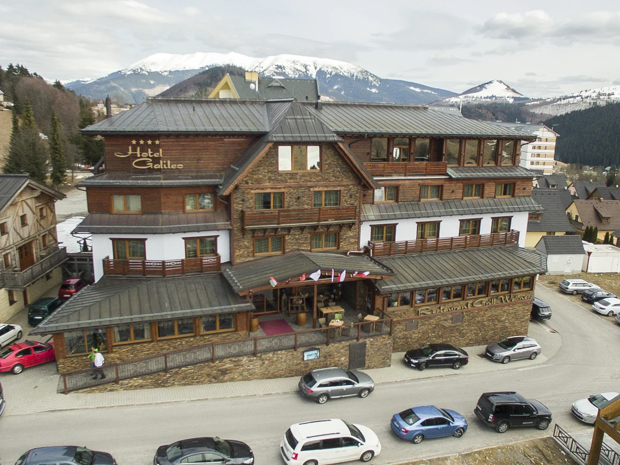 Dovolená ve 4* hotelu na Donovalech: snídaně i neomezený vstup do wellness