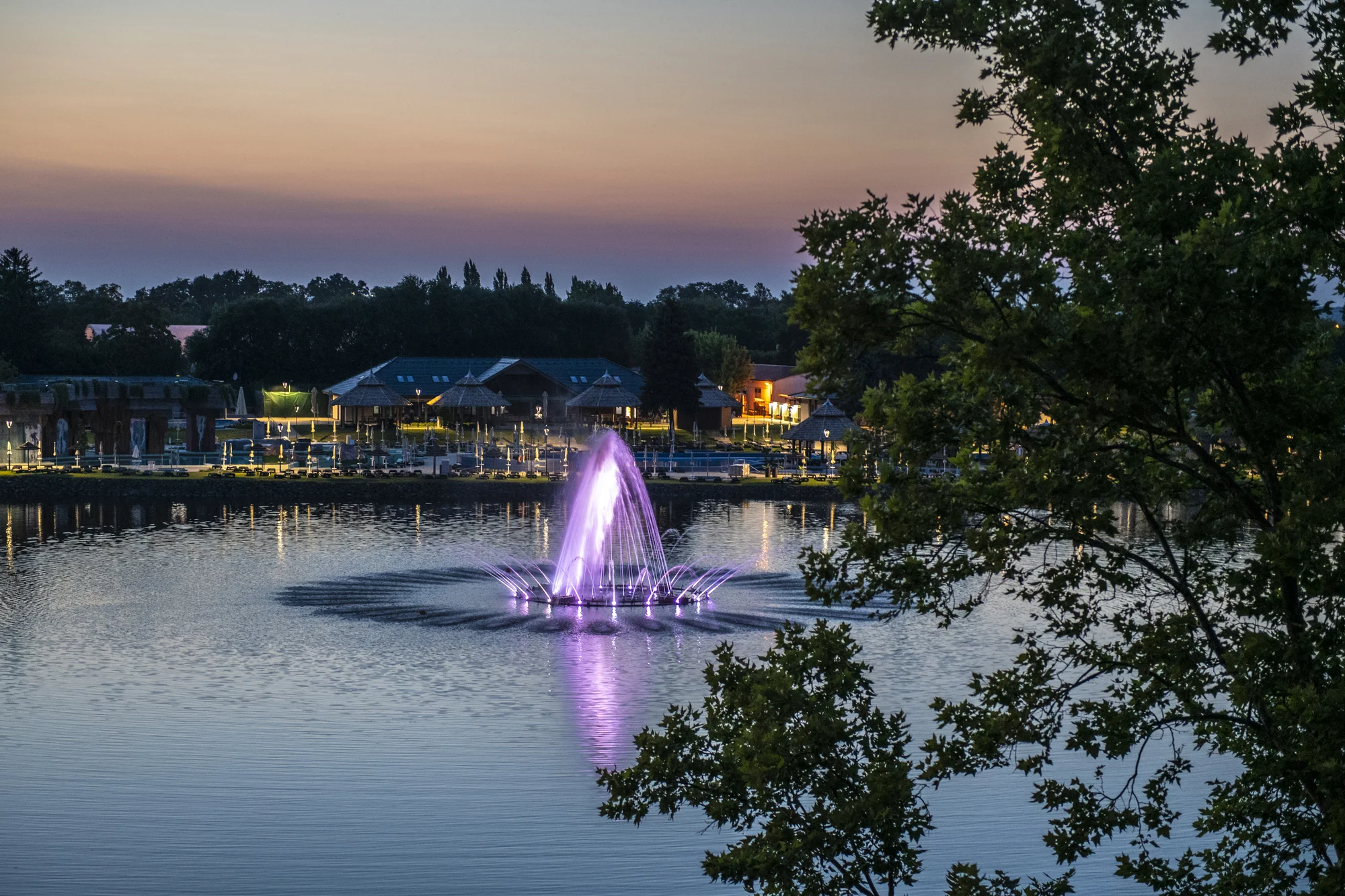 Relax u největších termálů v Evropě: 4* hotel s polopenzí, wellness i vstup do Hungarospa