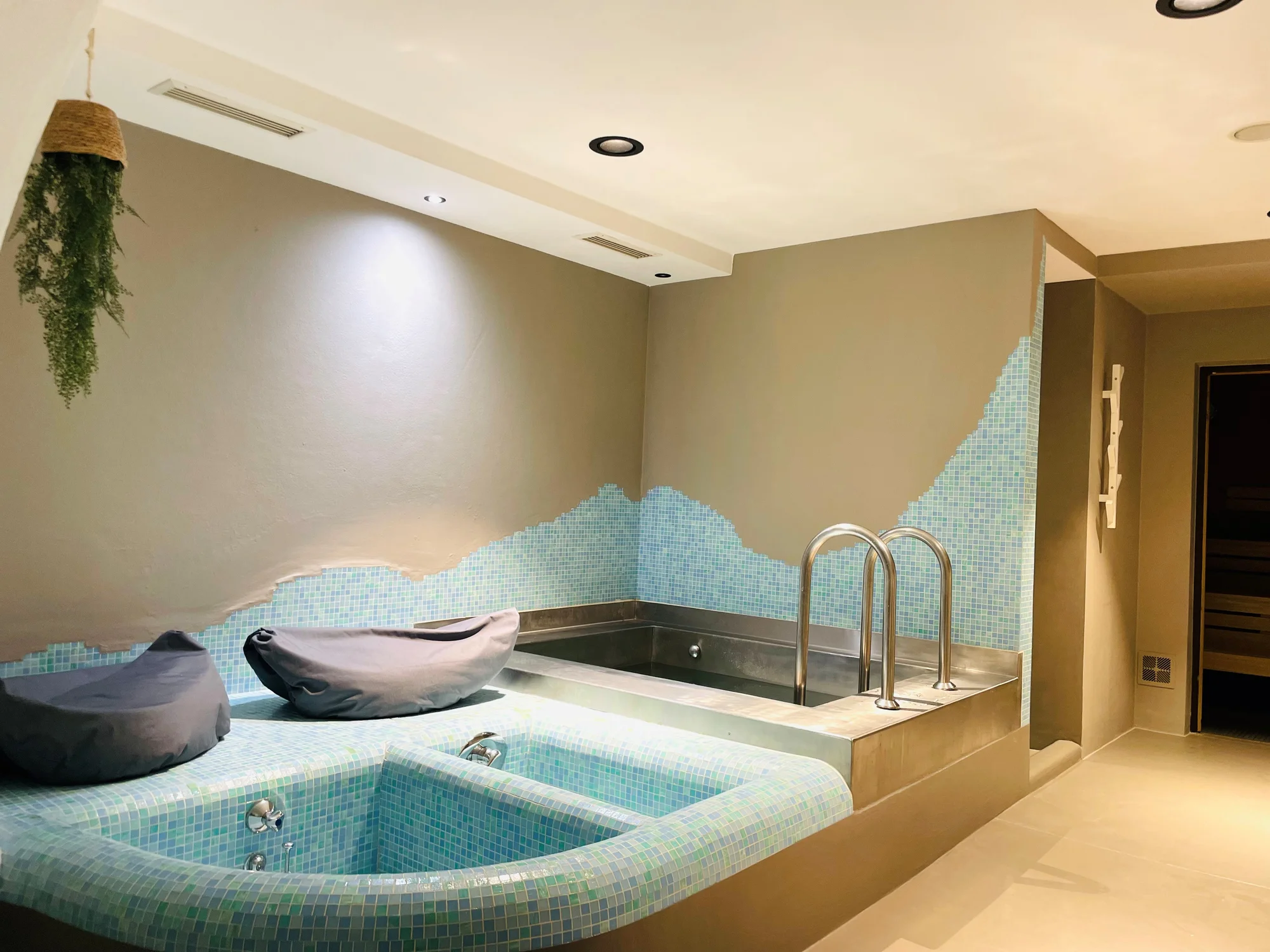 Rakouské Alpy: krásný hotel s wellness, střešní zahradou a polopenzí i karta plná slev a atrakcí zdarma