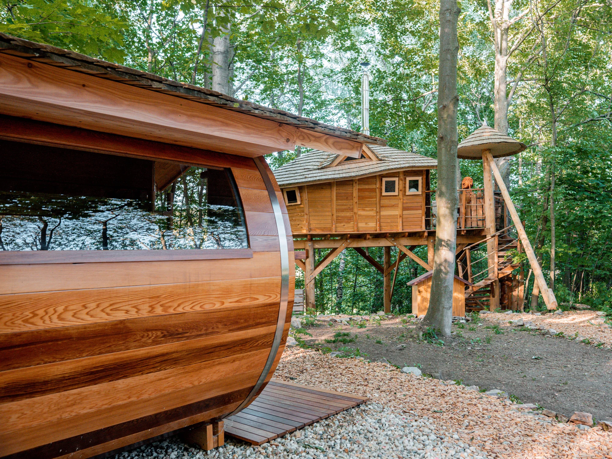 Treehouse na Dolní Moravě: privátní vířivka, finská sauna i gril až pro 4 os.