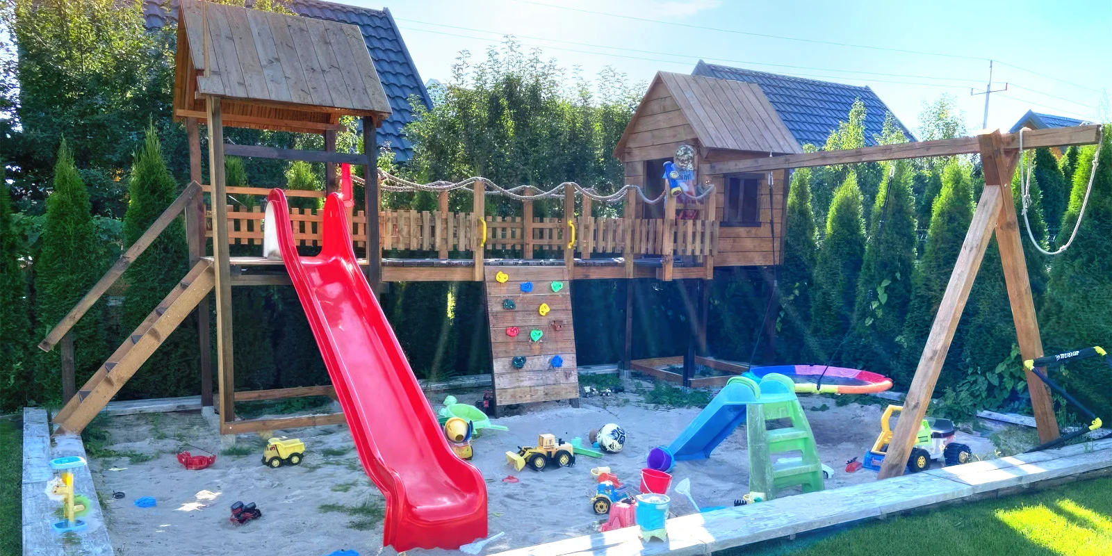 Vyhlášená pláž Leba a písečné duny: moderní apartmány pro celou rodinu, zahrada i balkon