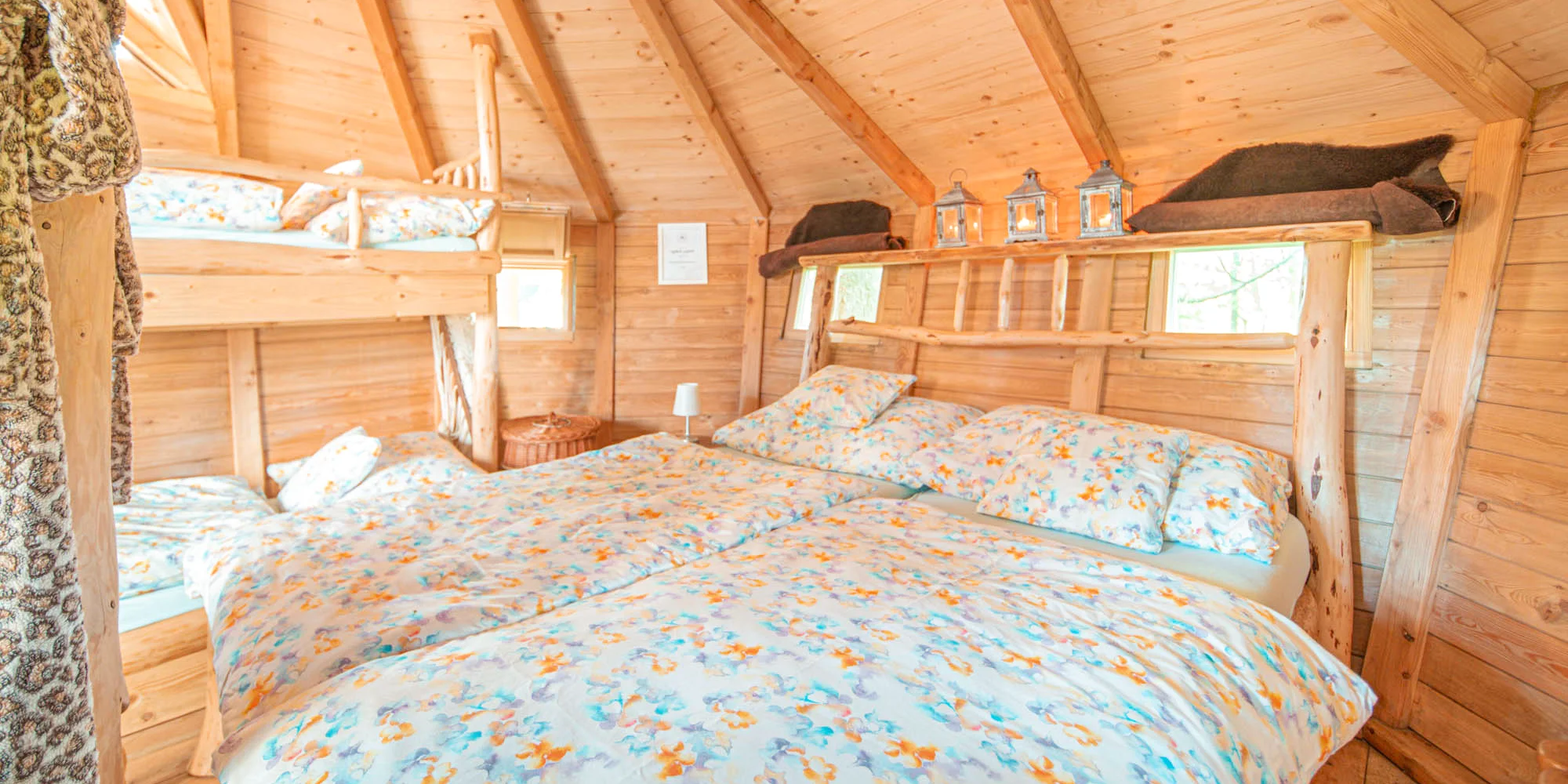 Treehouse na Dolní Moravě: privátní vířivka, finská sauna i gril až pro 4 os.