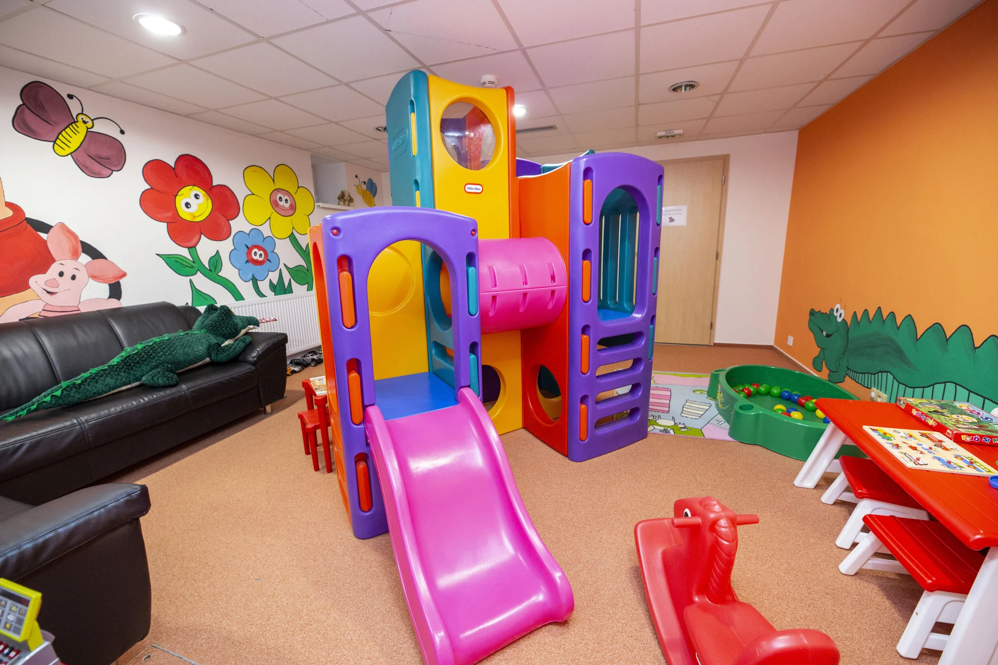 4* pobyt v Rožnově: snídaně či polopenze, neomezeně wellness a bazén i procedury