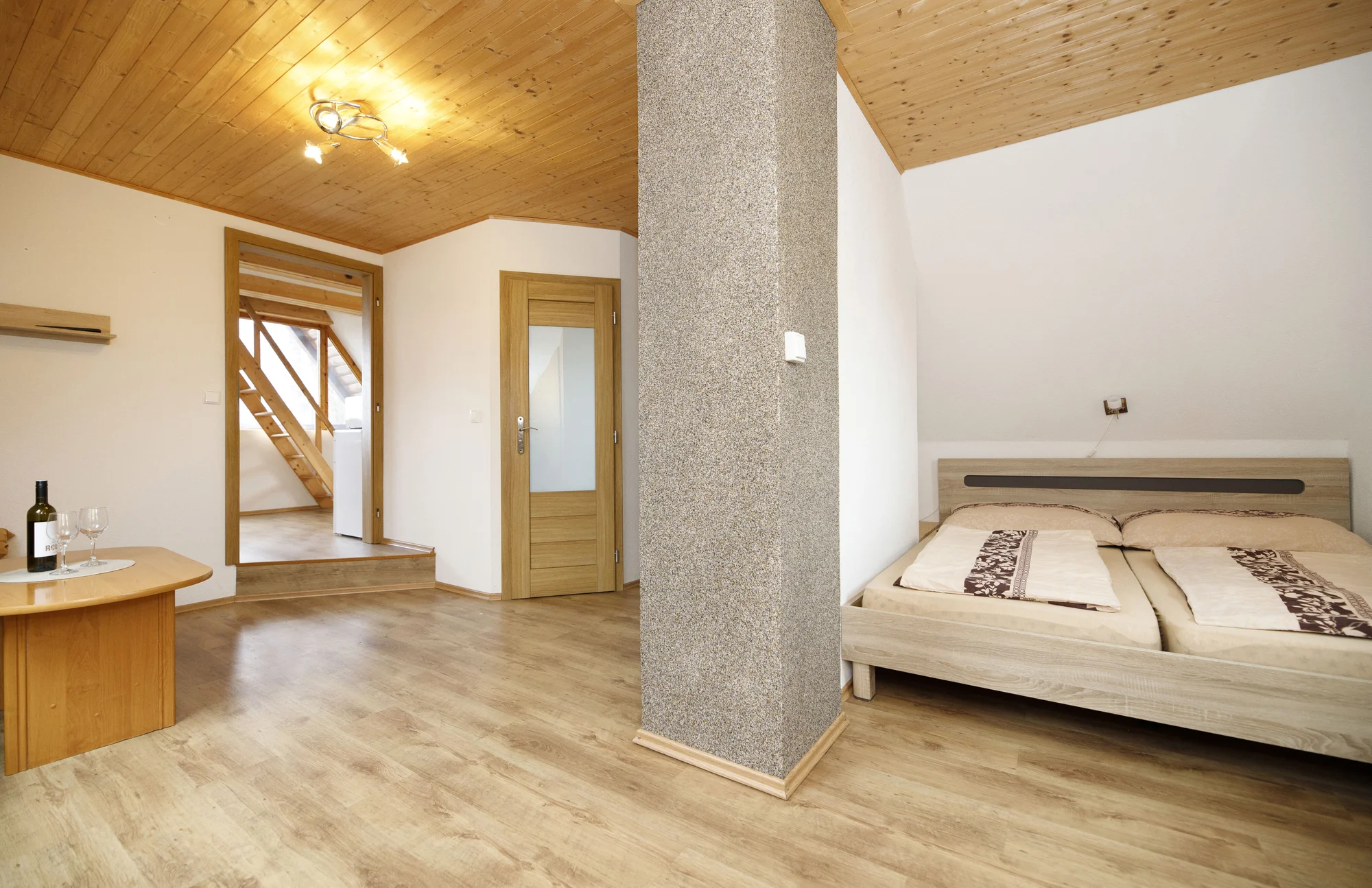 Dovolená v chatě na Lipně: apartmány pro 5 osob nebo celá chata až pro 10 osob