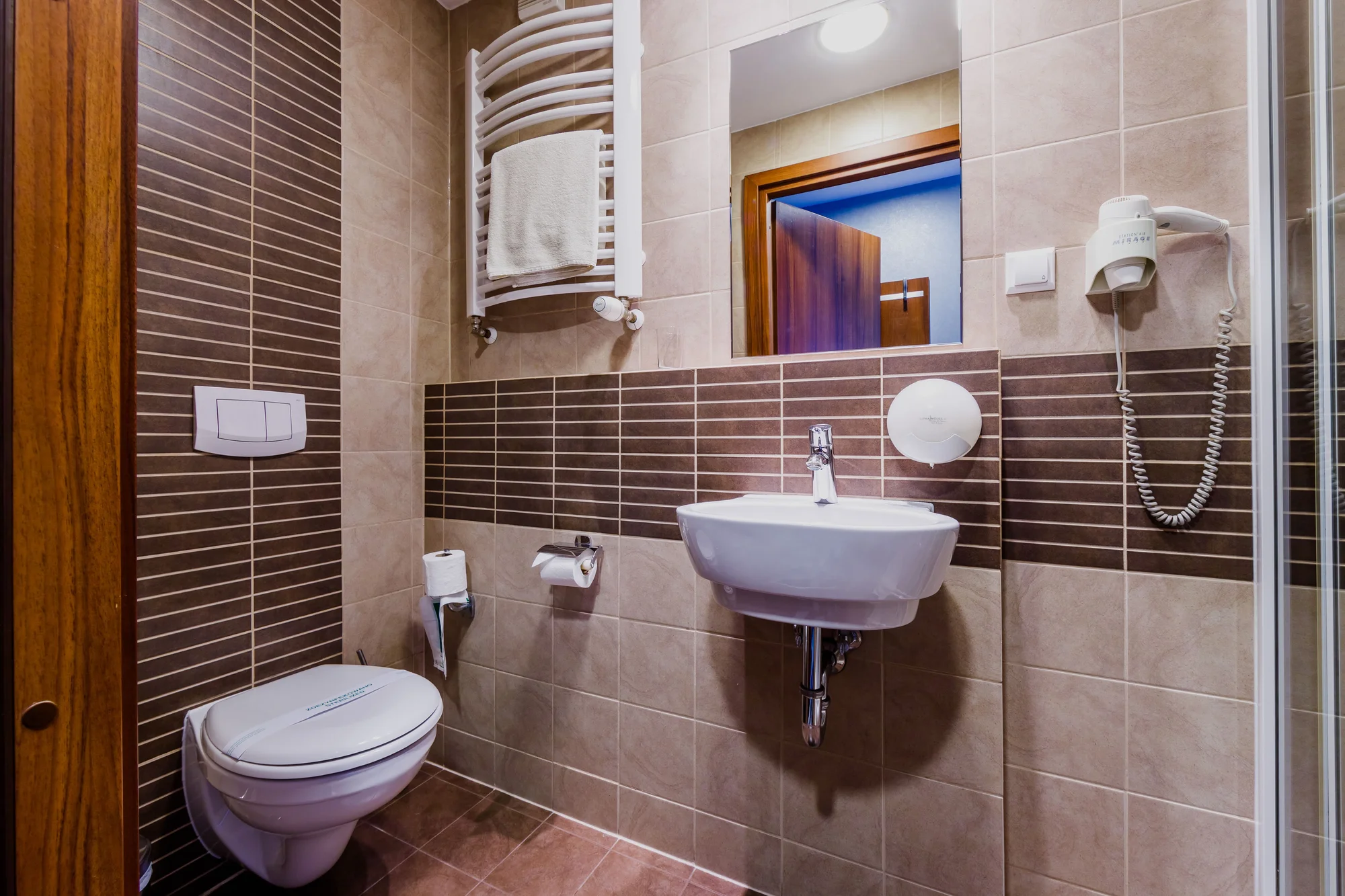 Pobyt v krásném hotelu v srdci Krakova: moderní pokoje a snídaně