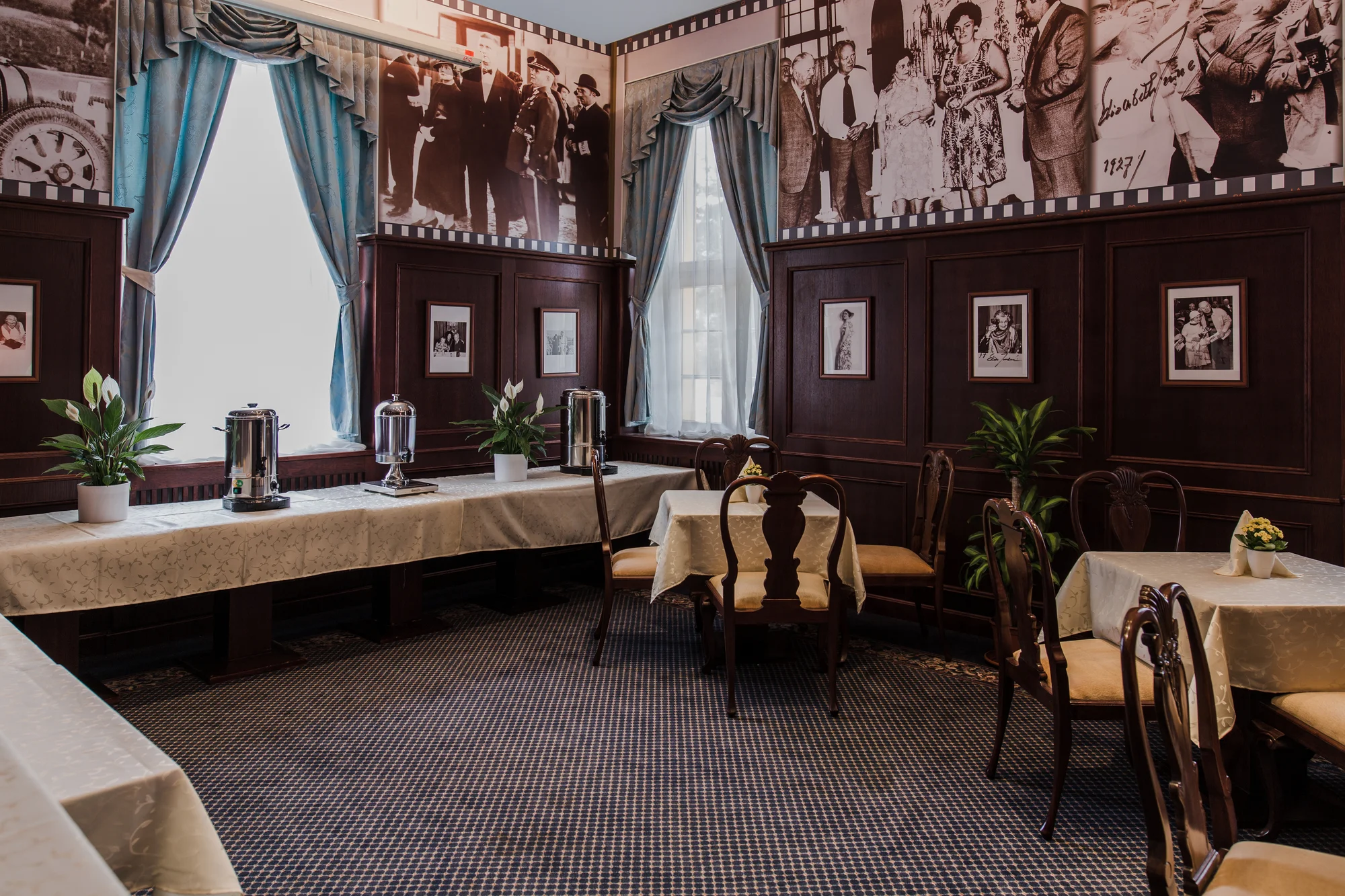 Romantický hotel na okraji Prahy: pobyt se snídaní či polopenzí, možnost privátní sauny a vířivky