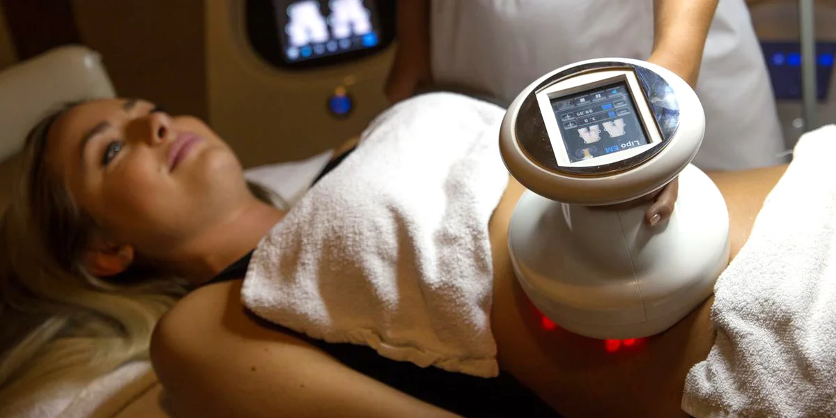 Hubnutí pomocí elektromagnetické redukce tuku: partie dle výběru