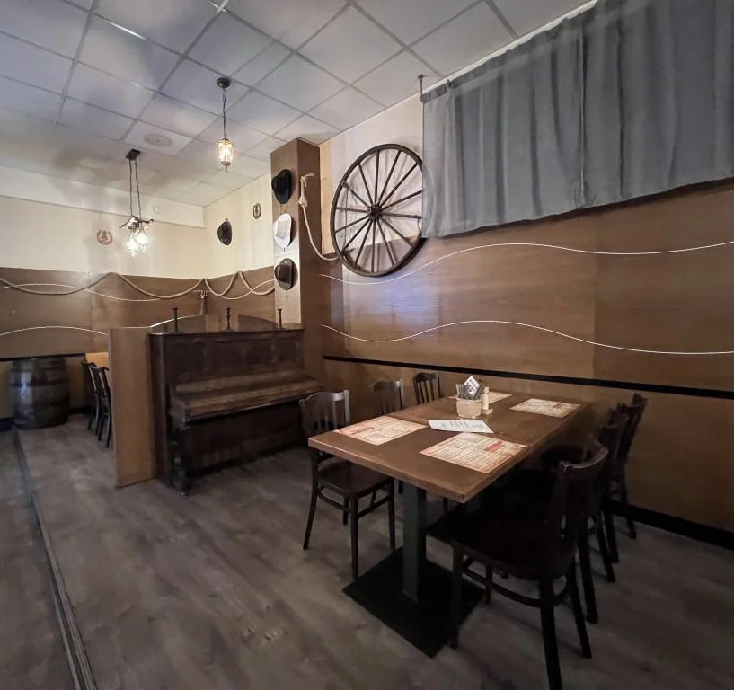 Otevřený voucher do kovbojské restaurace v Chrudimi: 500 či 1500 Kč na steaky, burgery i párty talíře