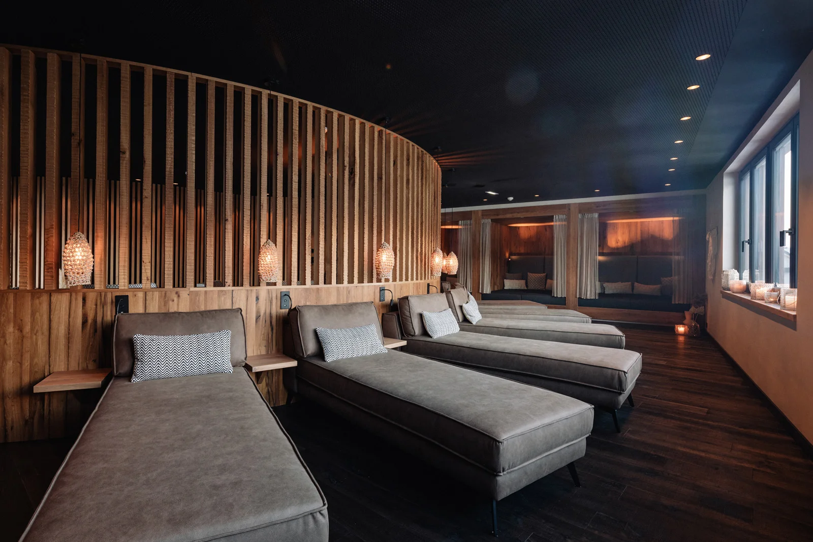 Krásný hotel ve Schladmingu: wellness a střešní bazén, polopenze plus a sommercard s lanovkami zdarma